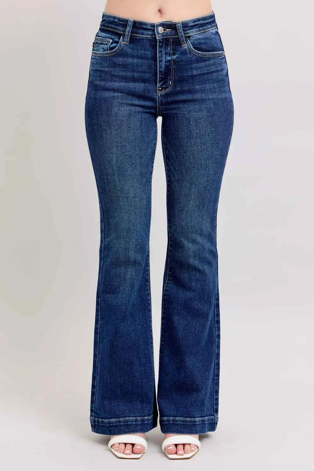 Judy Blue Full Size High Rise Flare Jeans with Pockets Plus Size 8e3d0e34-ec28-435e-ac43-8d03da9d049d-Max