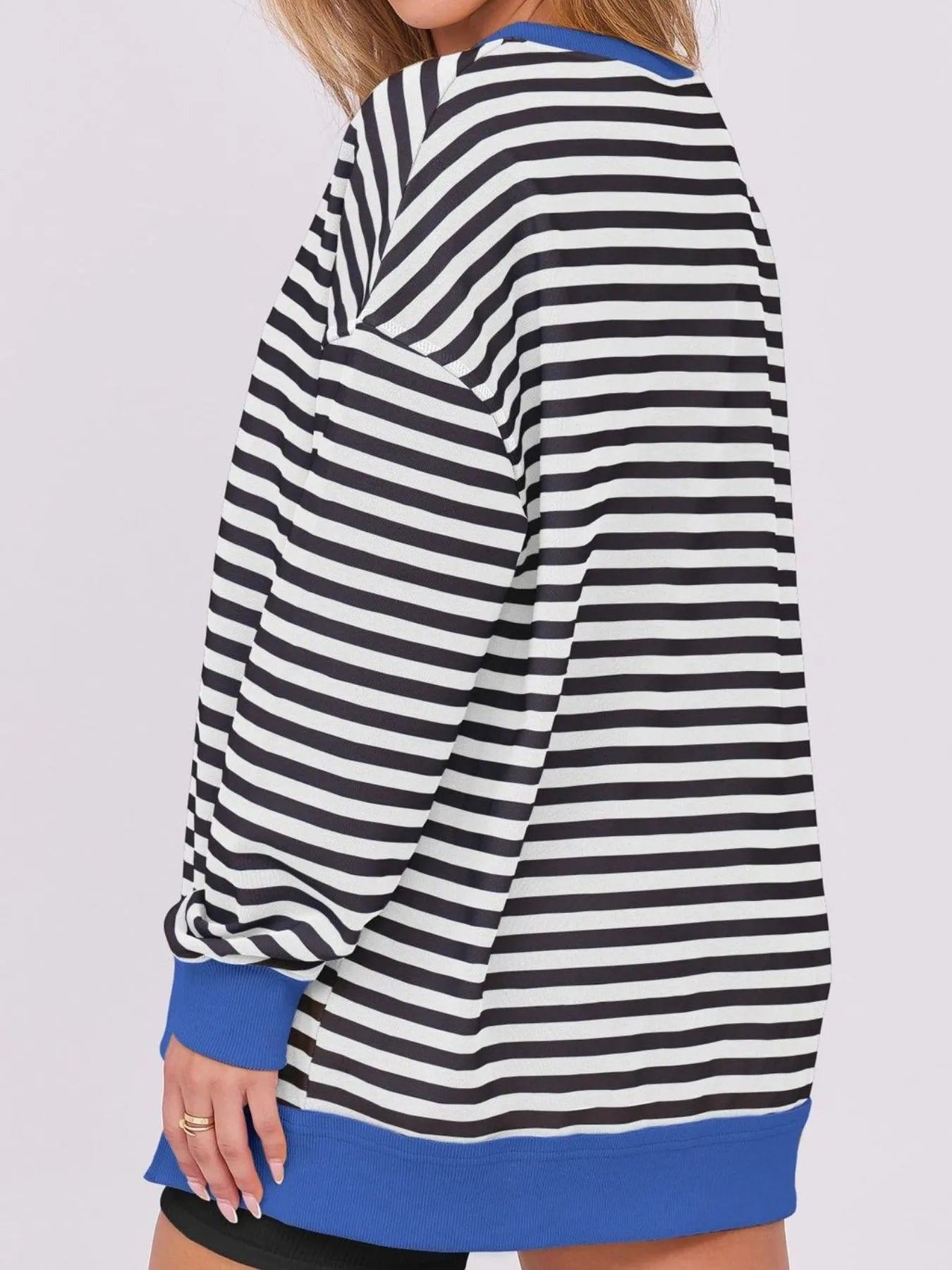 Notched Long Sleeve Oversized Sweatshirt 8ec0cbdc-6f12-49ea-bc62-b257c4f94600-Max-Origin