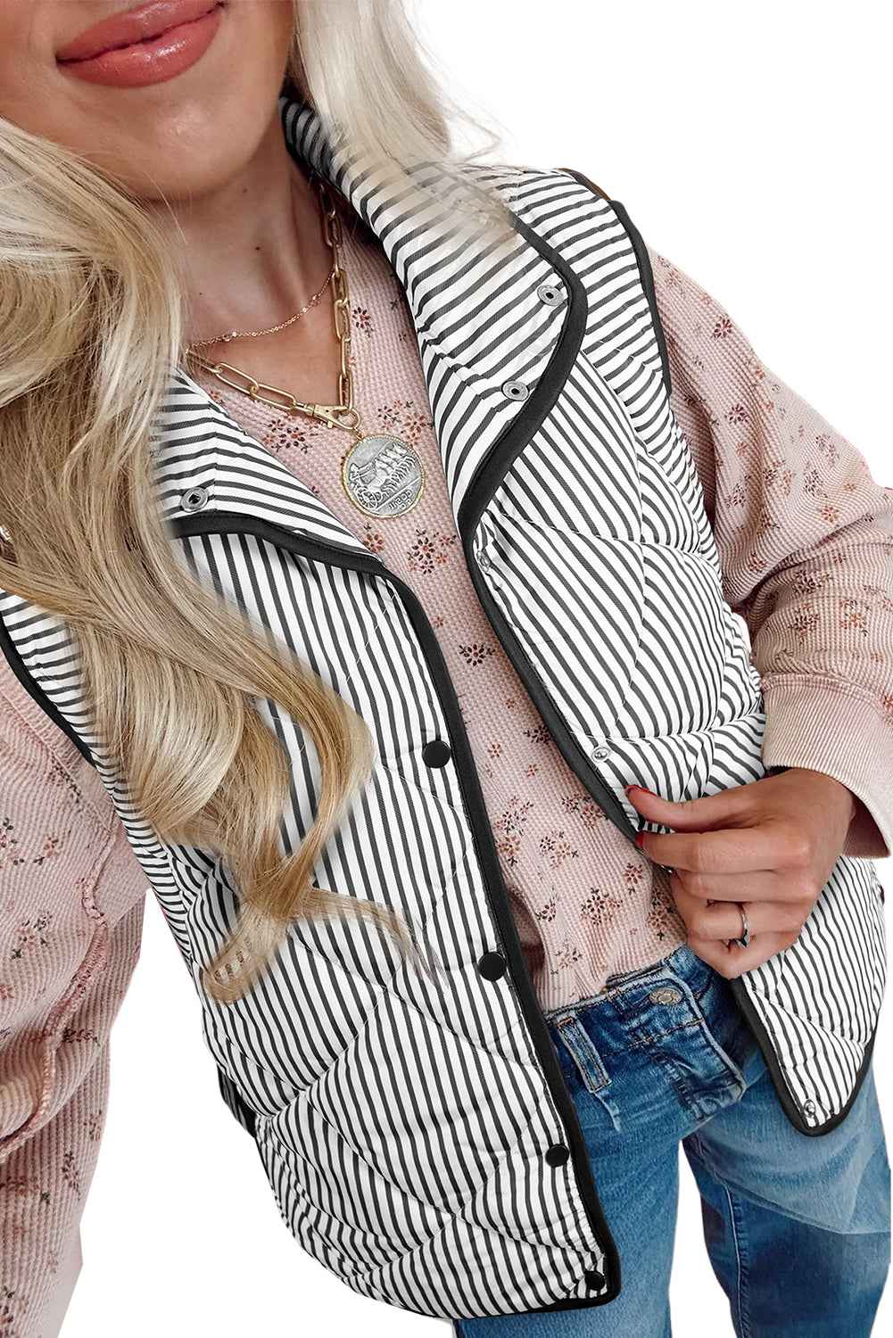 Black Striped Snap Button Scalloped Hem Winter Vest 8ee2036a5494b7dc