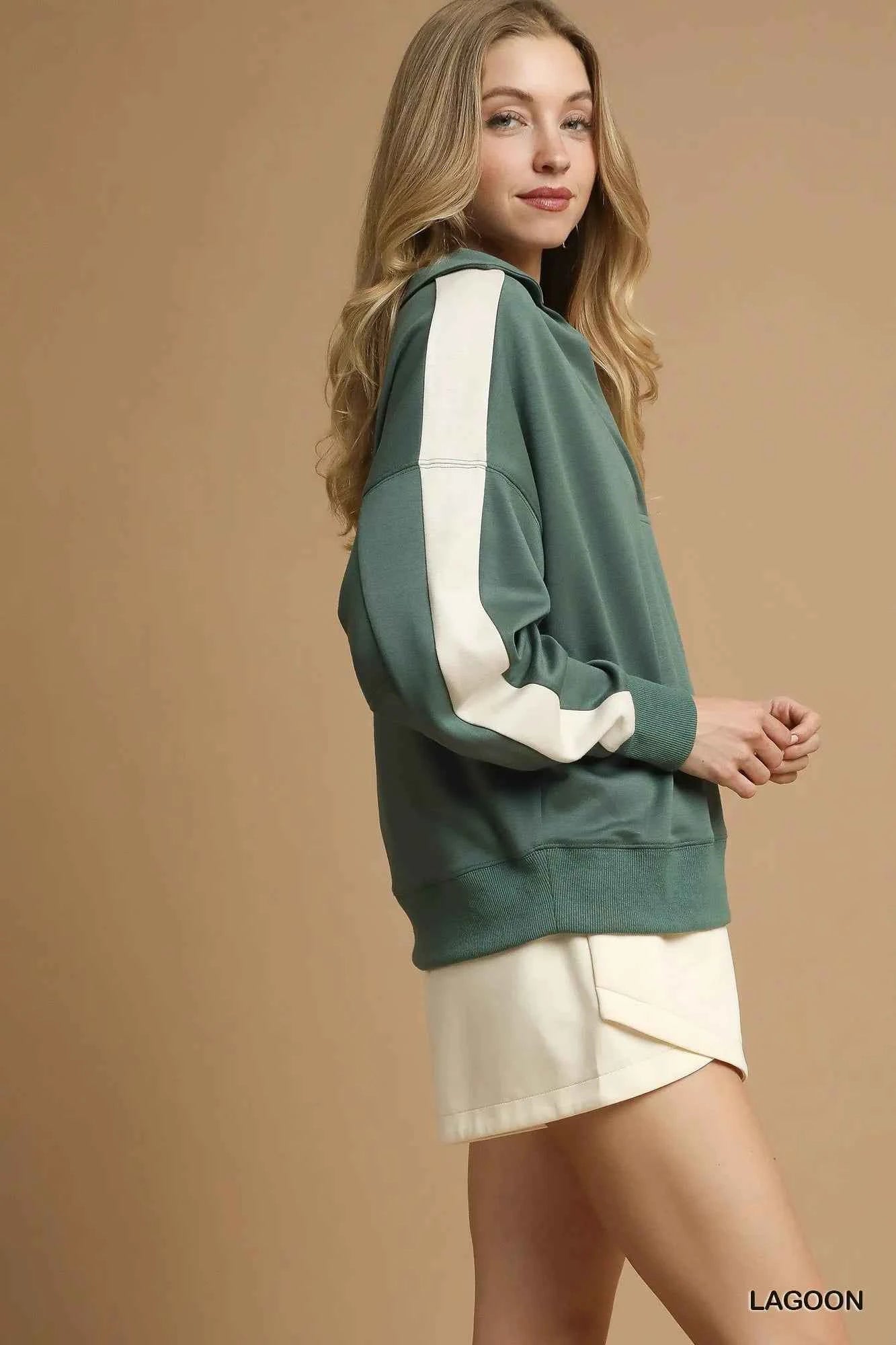 Umgee Contrast Long Sleeve Sweatshirt with Collar 8f326247-0daa-4e4f-bbf3-481f4df0ca97-Max-Origin