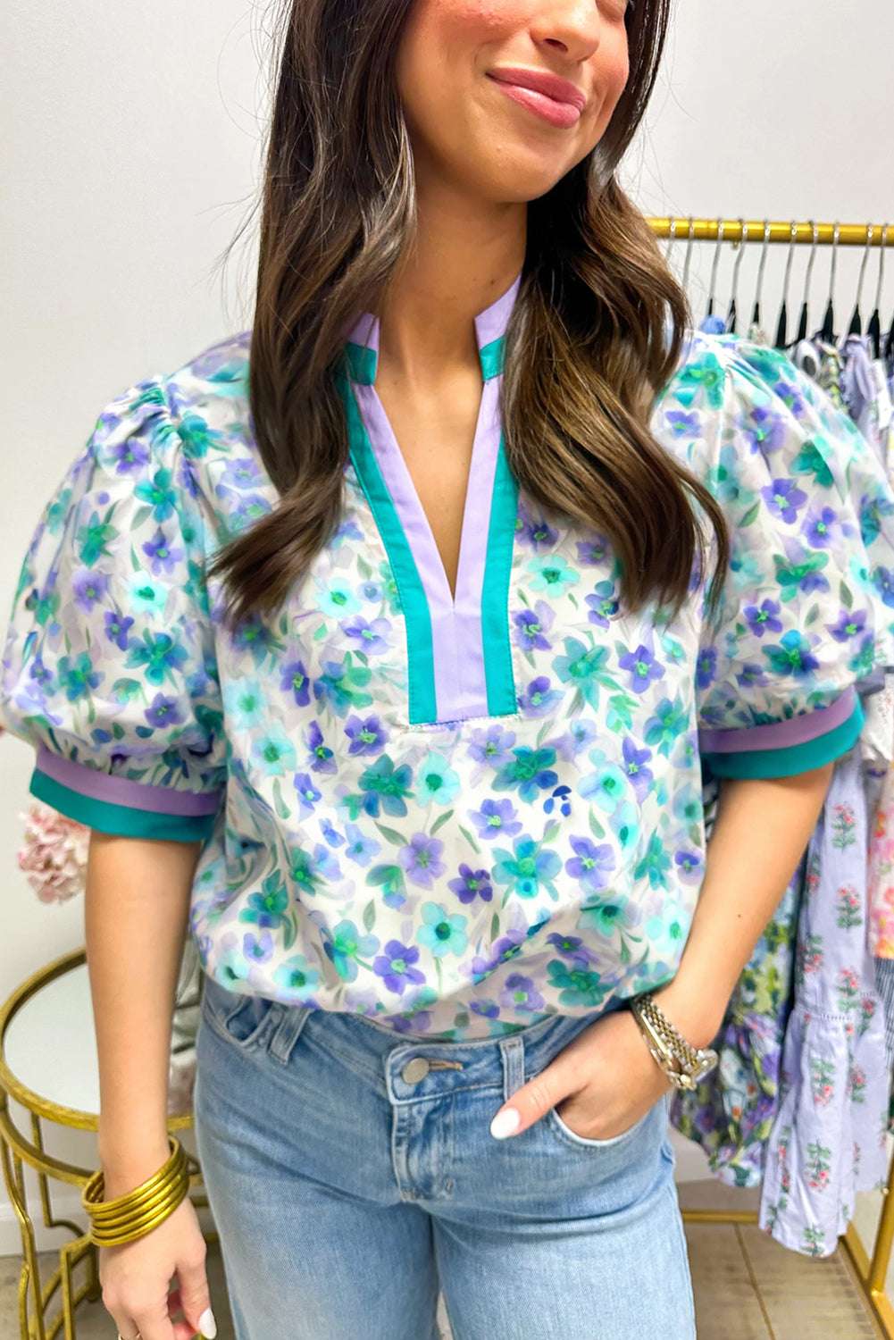 Green Floral Print Pop of Color V Neck Puff Short Sleeve Blouse 8f6e63bb3d28b23d-_4