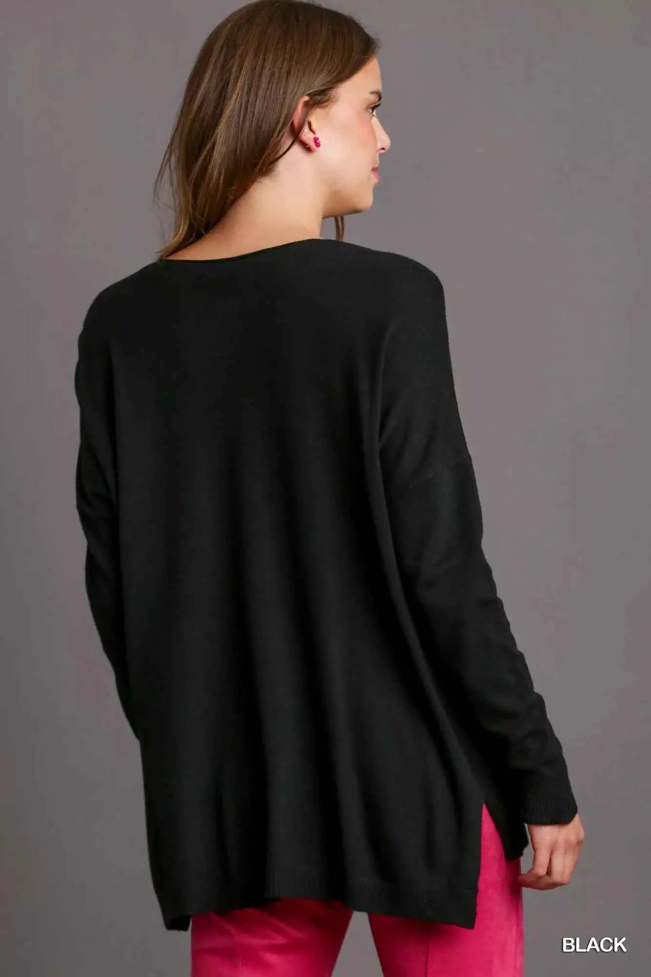 Umgee V-Neck High Low Hem Knit Top with Side Slit 8f7007c6-6f60-41ae-bc1d-bcf2fdbad138-Max-Origin