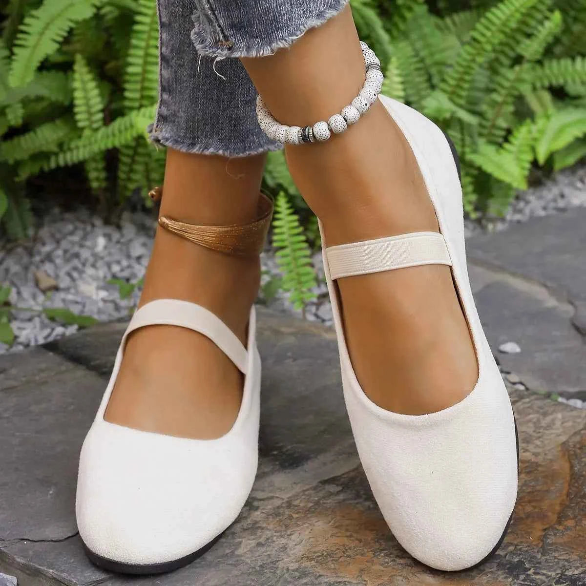 Round Toe Flats Slip-Ons 8fc2eea6a1564eedafb57aab9492d98d-Max-Origin