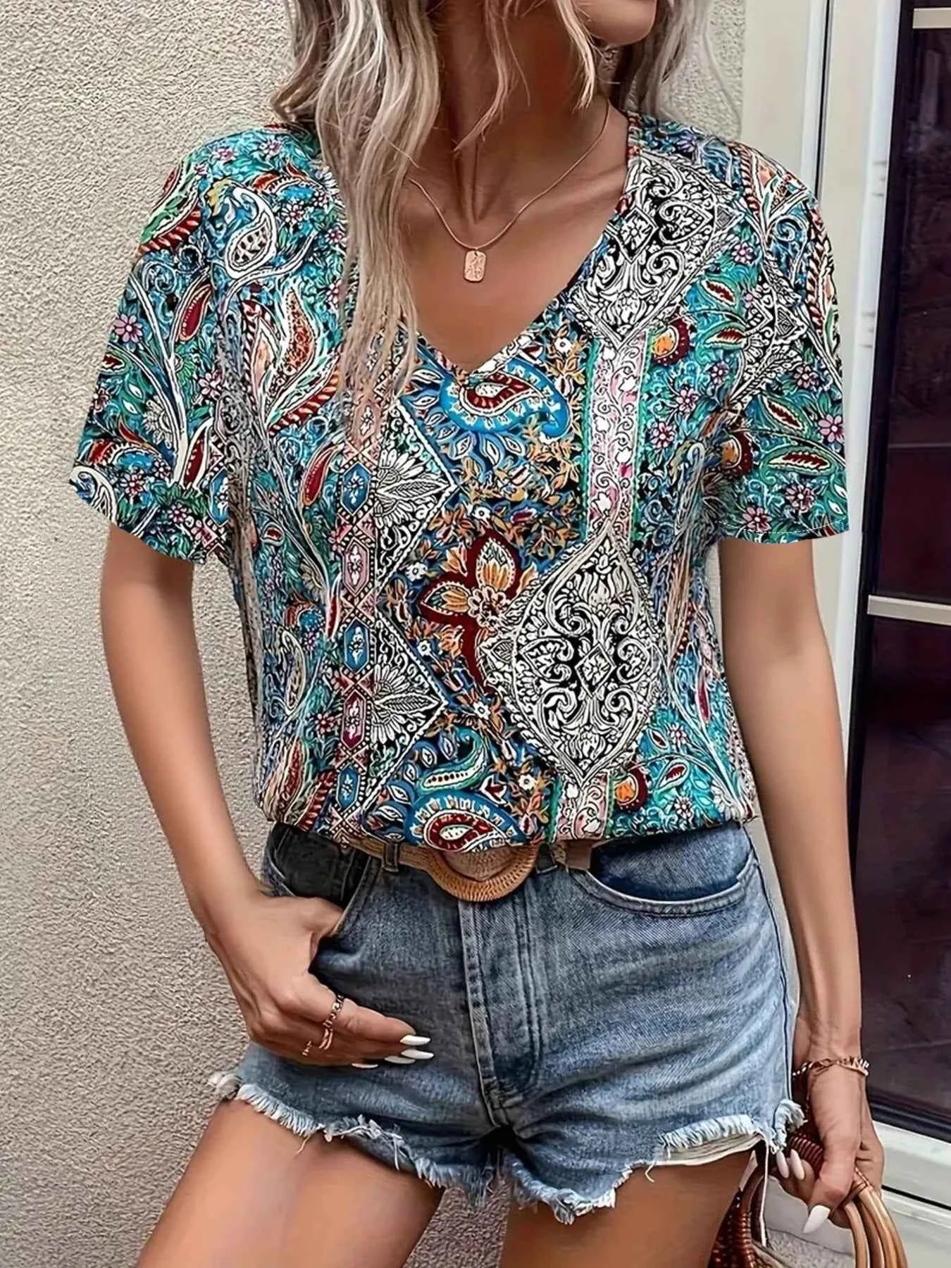 Bohemian Paisley Print V-Neck Short Sleeve T-Shirt