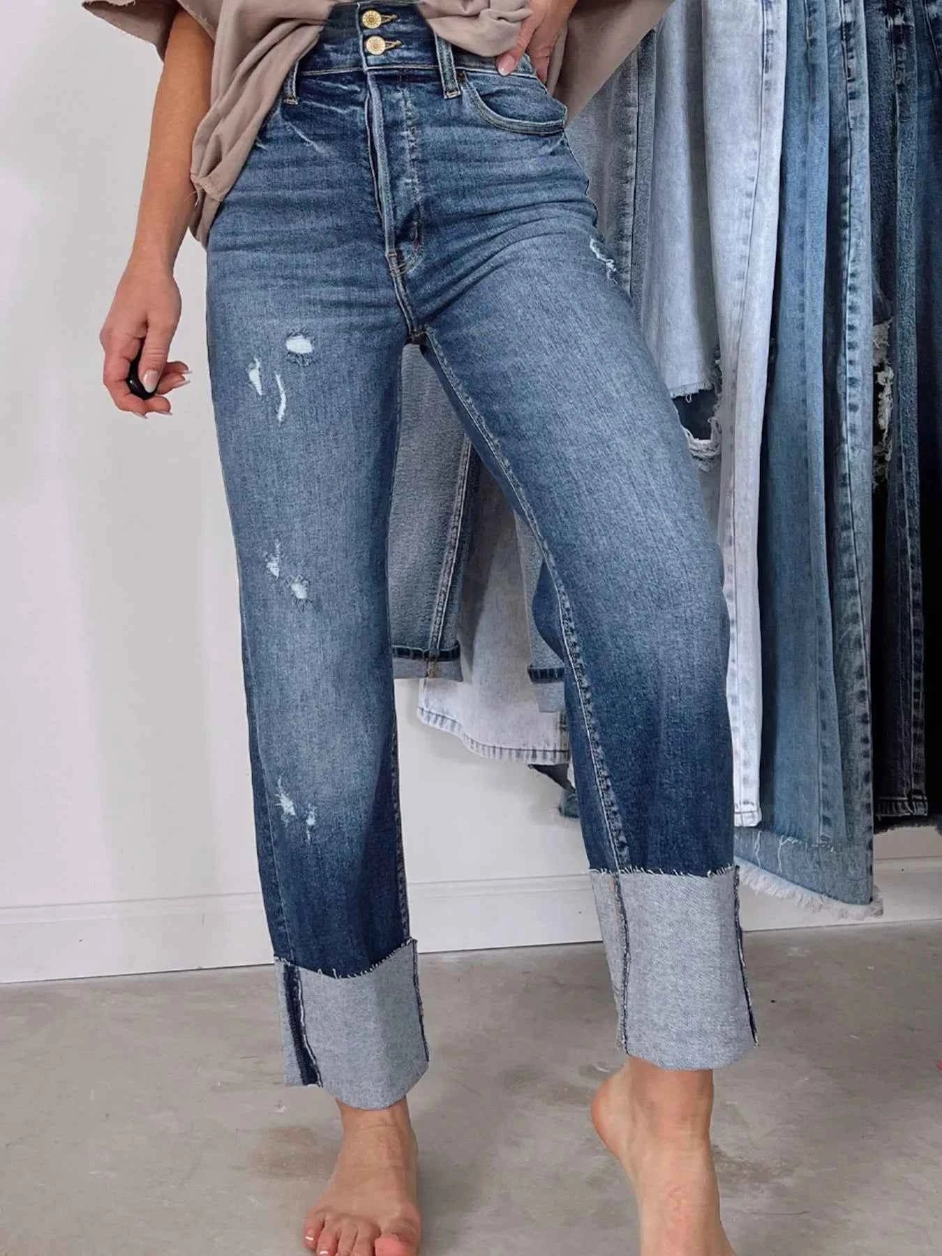High Waist Distressed Straight Leg Jeans 8ffd9bd8-2bc1-4ece-aa2a-107d0fa92eef-Max-Origin