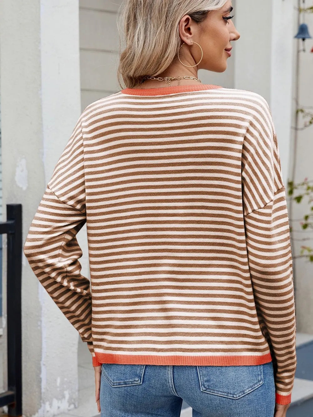 Striped Contrast Round Neck Long Sleeve Sweater 90510648-0df4-4be4-927f-56a8fc881eb9-Max