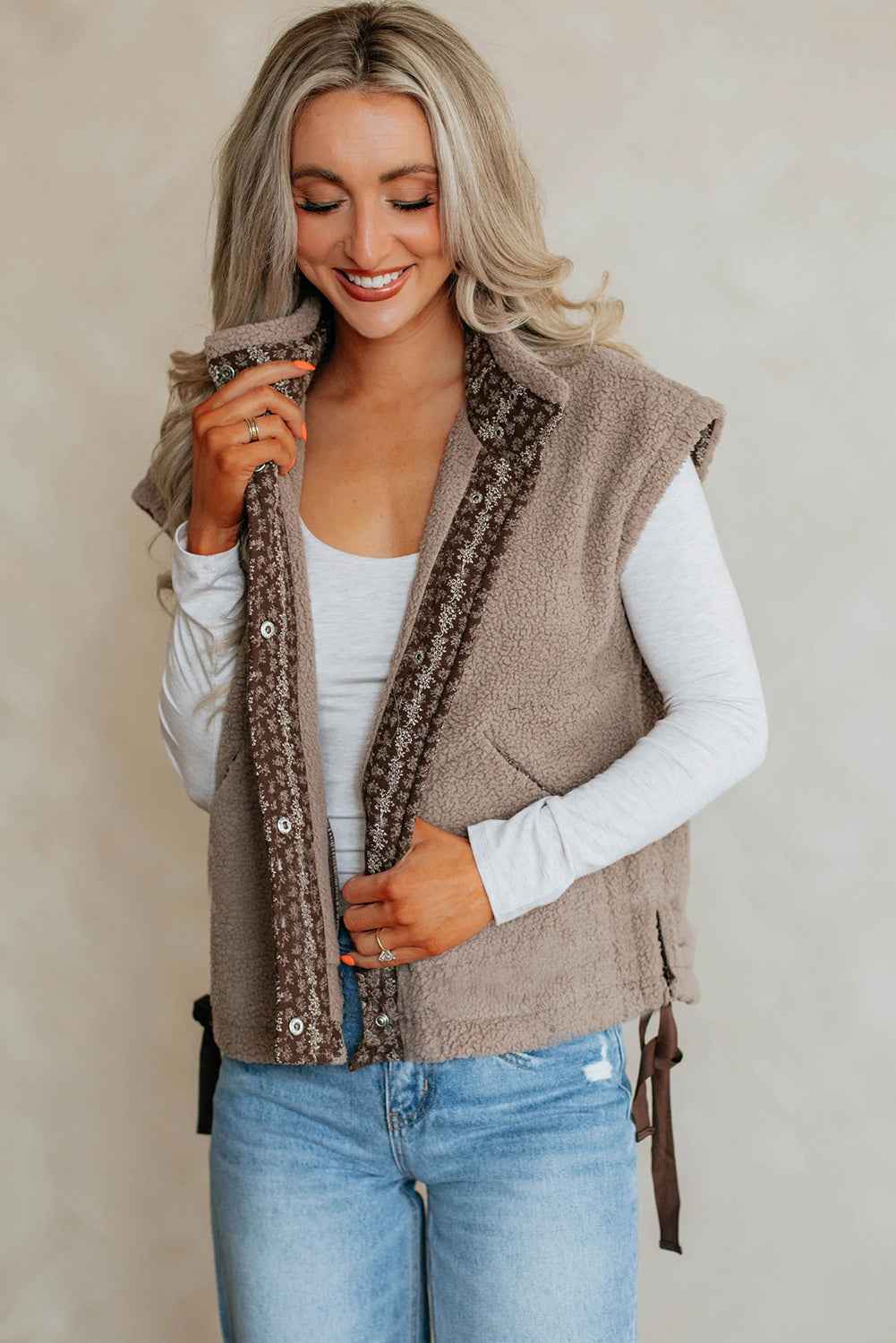 Goat Side Bows Sherpa Fleece Vest 905b1ec3388da3cd