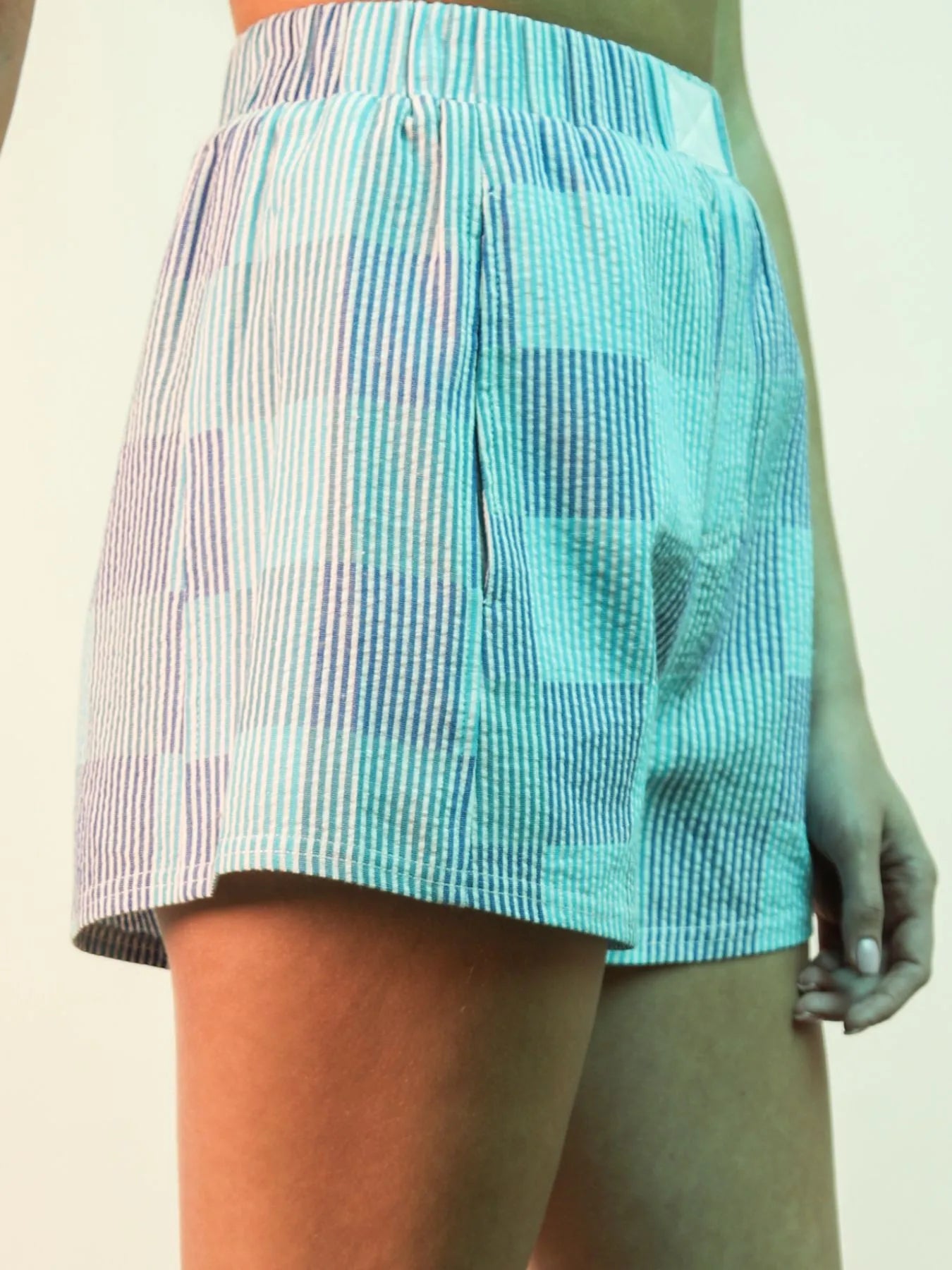 Striped High-Waist Shorts 90906f98-53f9-40aa-a1c6-baf7c6836a08-Max-Origin