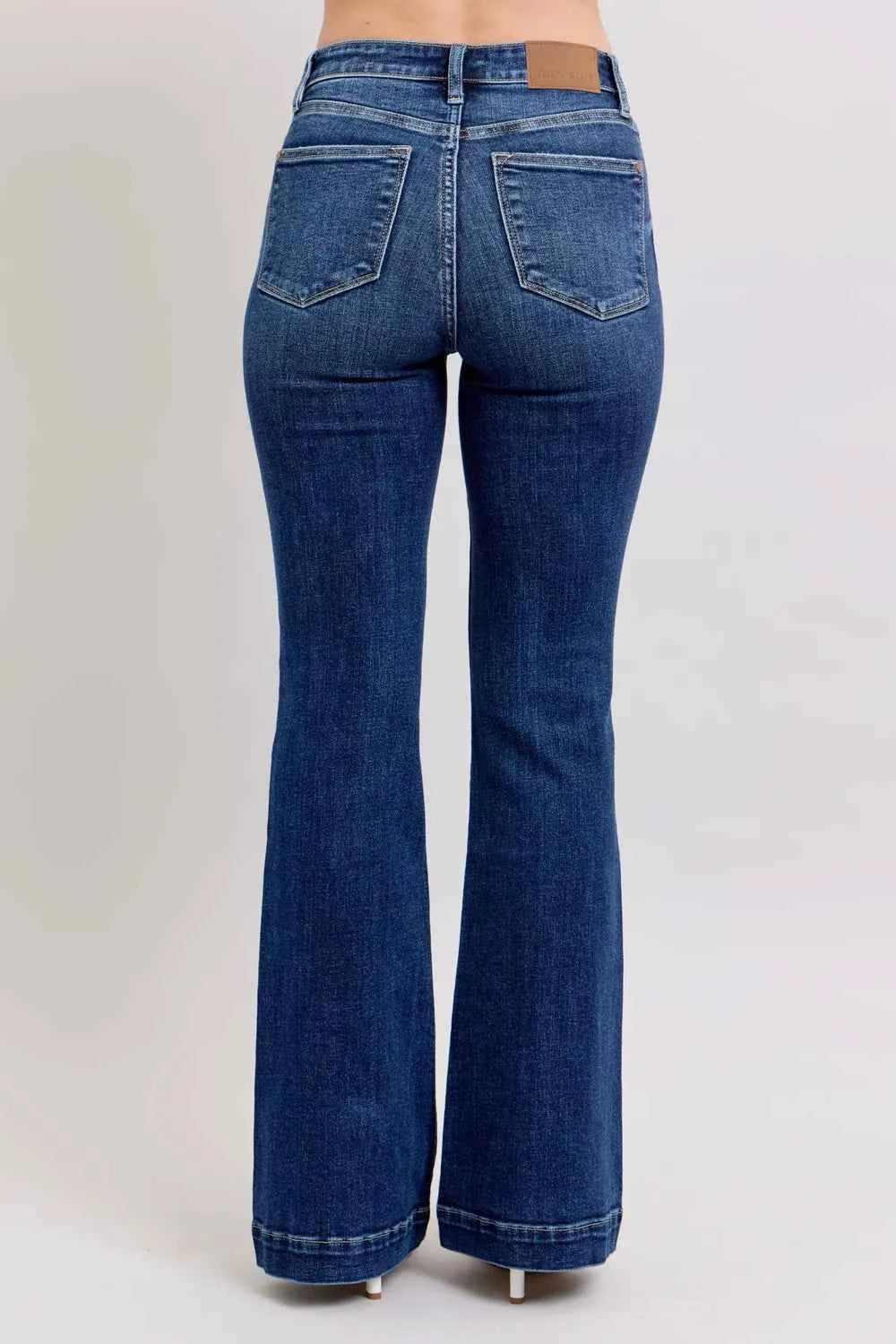 Judy Blue Full Size High Rise Flare Jeans with Pockets Plus Size 90b254db-105c-4bcc-994f-10a44c1a3379-Max