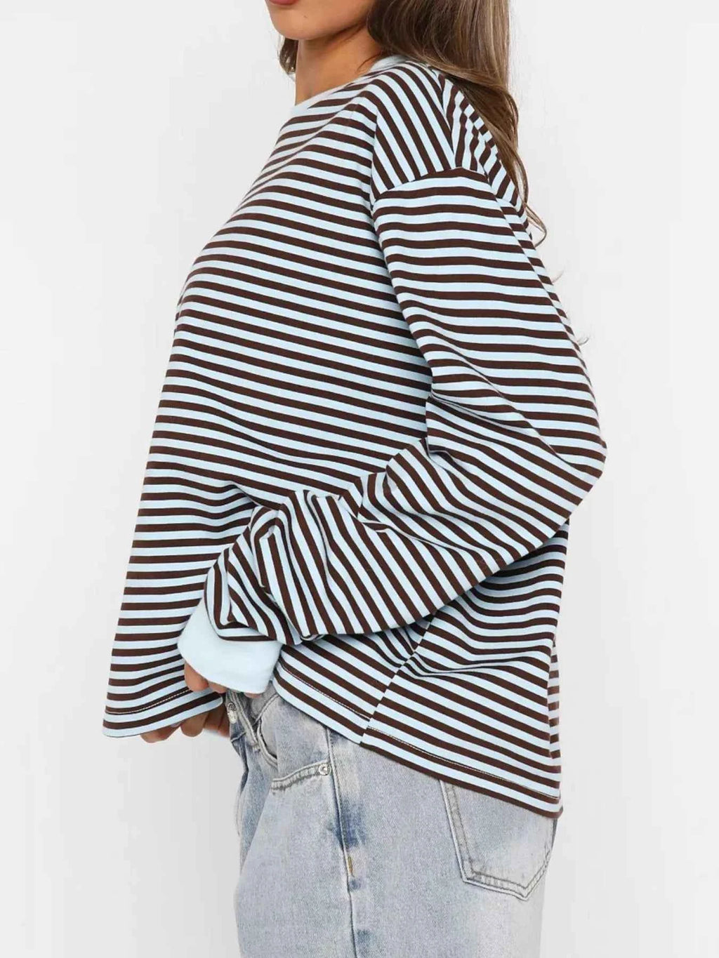 Striped Oversized Round Neck Sweatshirt 910458df-d7e6-4f36-a032-bd95af7b26be-Max-Origin