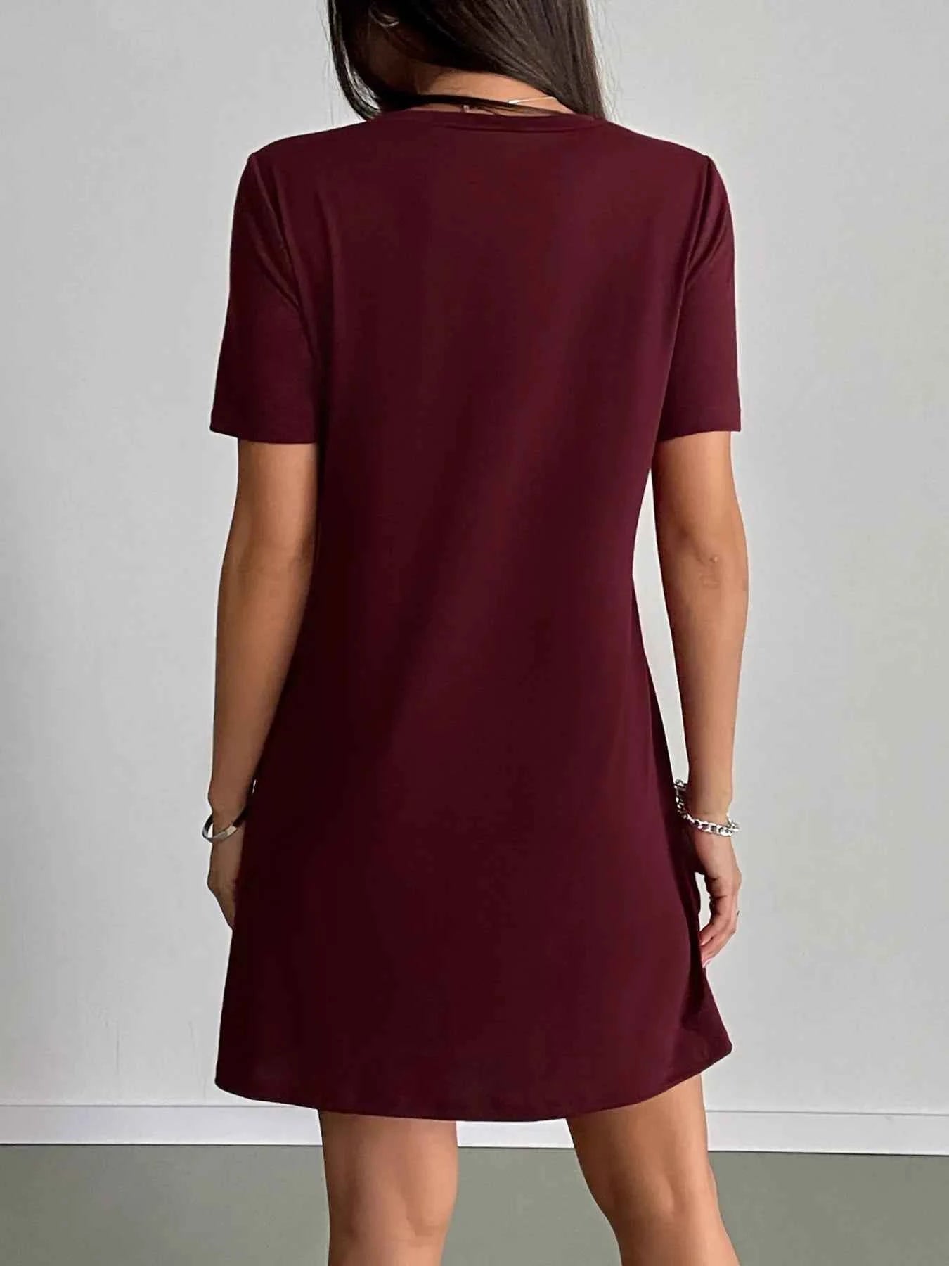 Round Neck Short Sleeve T-Shirt Dress 91eccdcf-3d46-4ecb-bb95-ff2108900dc5-Max-Origin