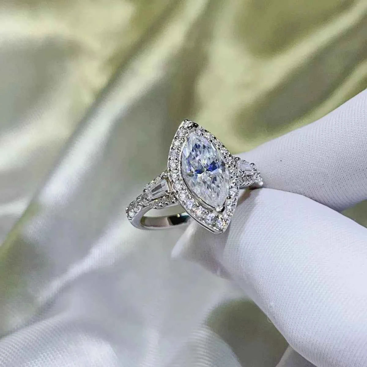 2 Carat Moissanite 925 Sterling Silver Ring 920b0574-e35c-4ba7-946e-5059911de90c-Max-Origin