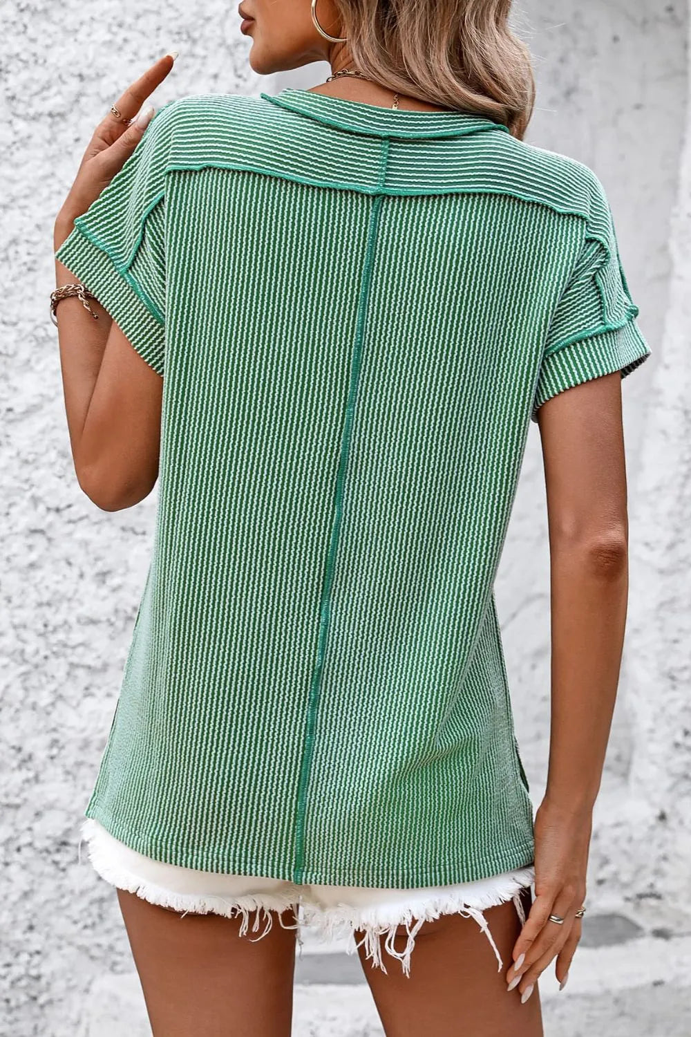 Mandy Striped Round Neck Short Sleeve T-Shirt 9231b13b-0eb3-48fd-a1ba-c4556bcef0b1-Max
