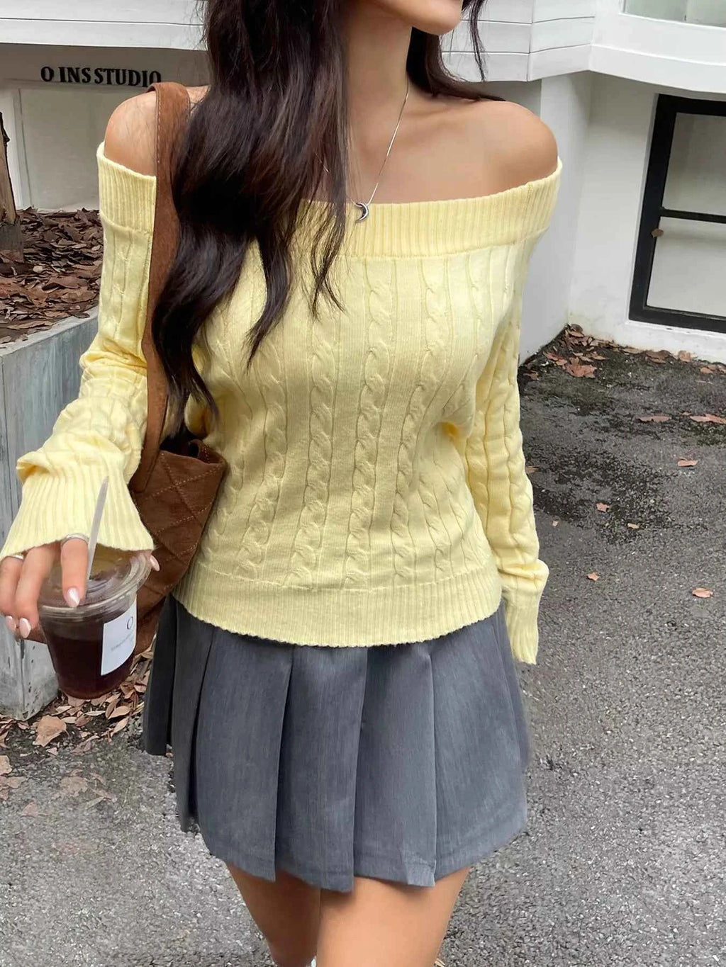 Off-Shoulder Cable Knit Sweater 926774e76bff4c0ab5b285d6f38d3e85-Max-Origin
