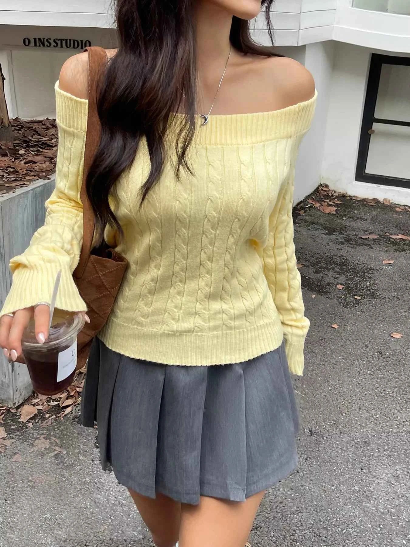 Off-Shoulder Cable Knit Sweater 926774e76bff4c0ab5b285d6f38d3e85-Max-Origin