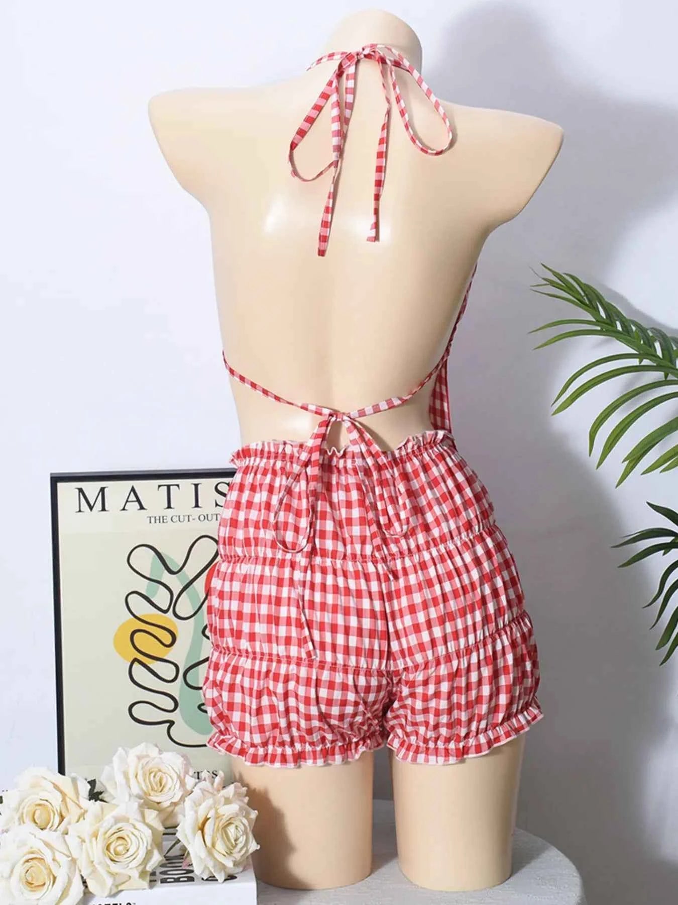 Plaid Halter Neck Cami and Shorts Set 92803b83e5fa45efae7eb062e4f1bcec-Max-Origin