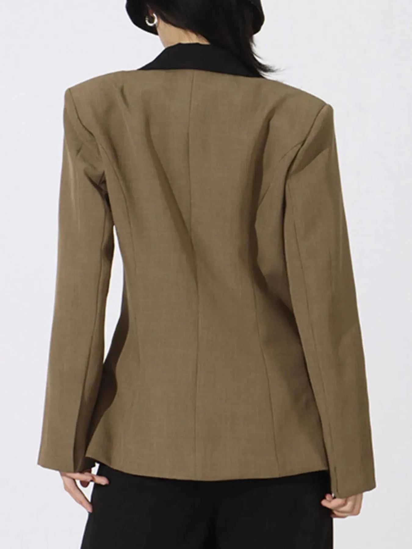 Contrast Lapel Collar Long Sleeve Blazer 9281b8fe-386b-42f8-9856-8bd2bf945da0-Max-Origin