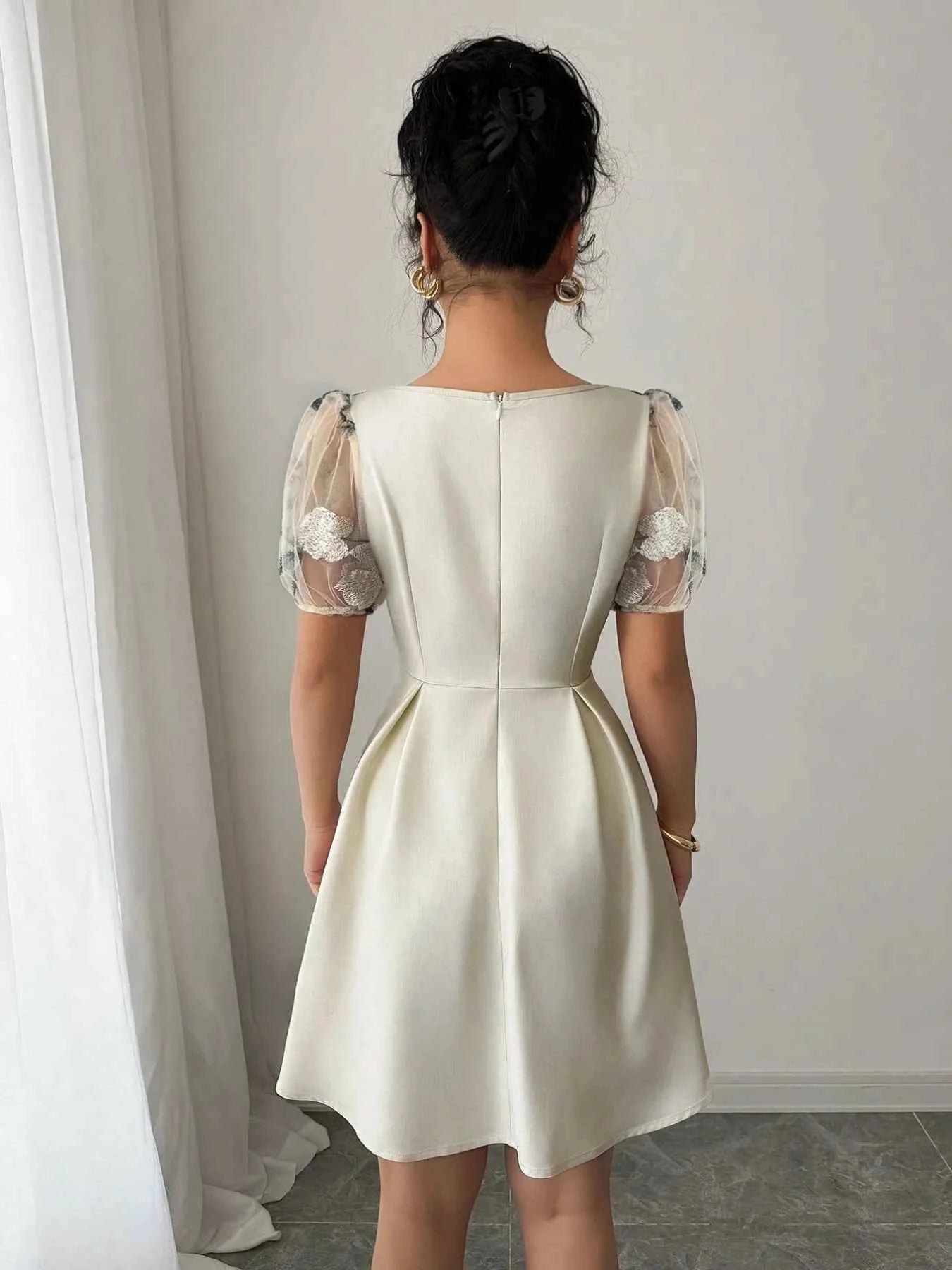 Square Neck Floral Sheer Sleeve Dress 9309e9dd-fea6-4645-a39c-8f26eef421f8-Max-Origin