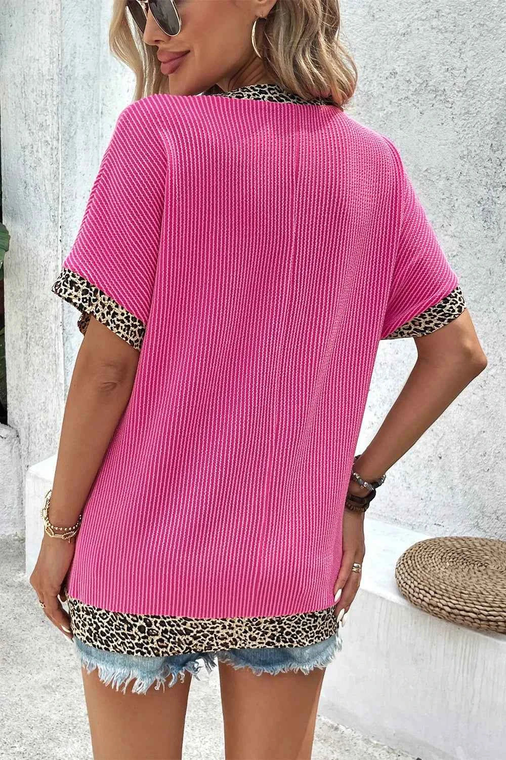 V-Neck Leopard Trim Ribbed Blouse 930f4077-9772-4179-8d63-b72a86cd9b32-Max-Origin