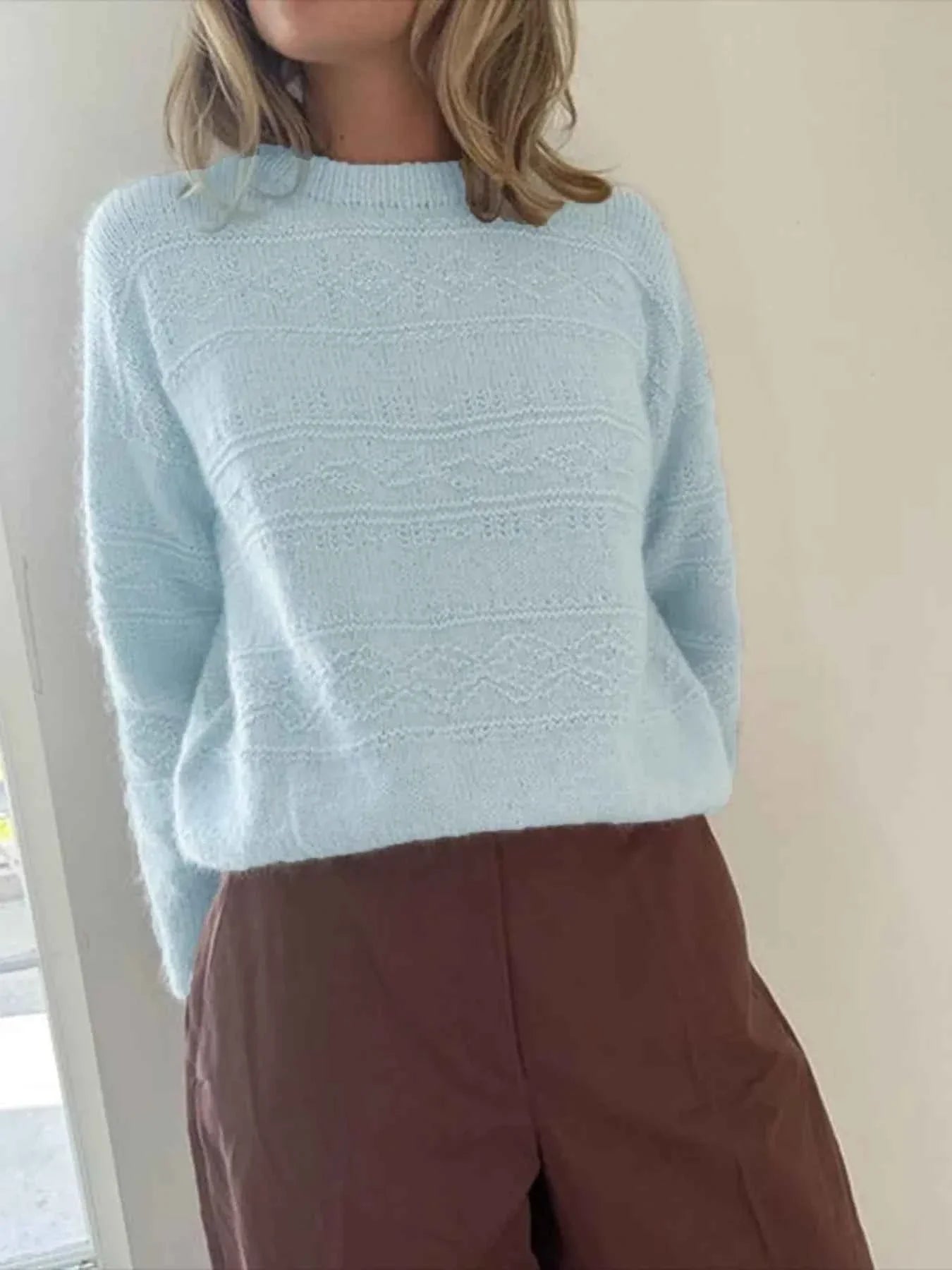 Round Neck Long Sleeve Sweater 93601912-be10-4134-bf3a-abe8e38df226-Max-Origin