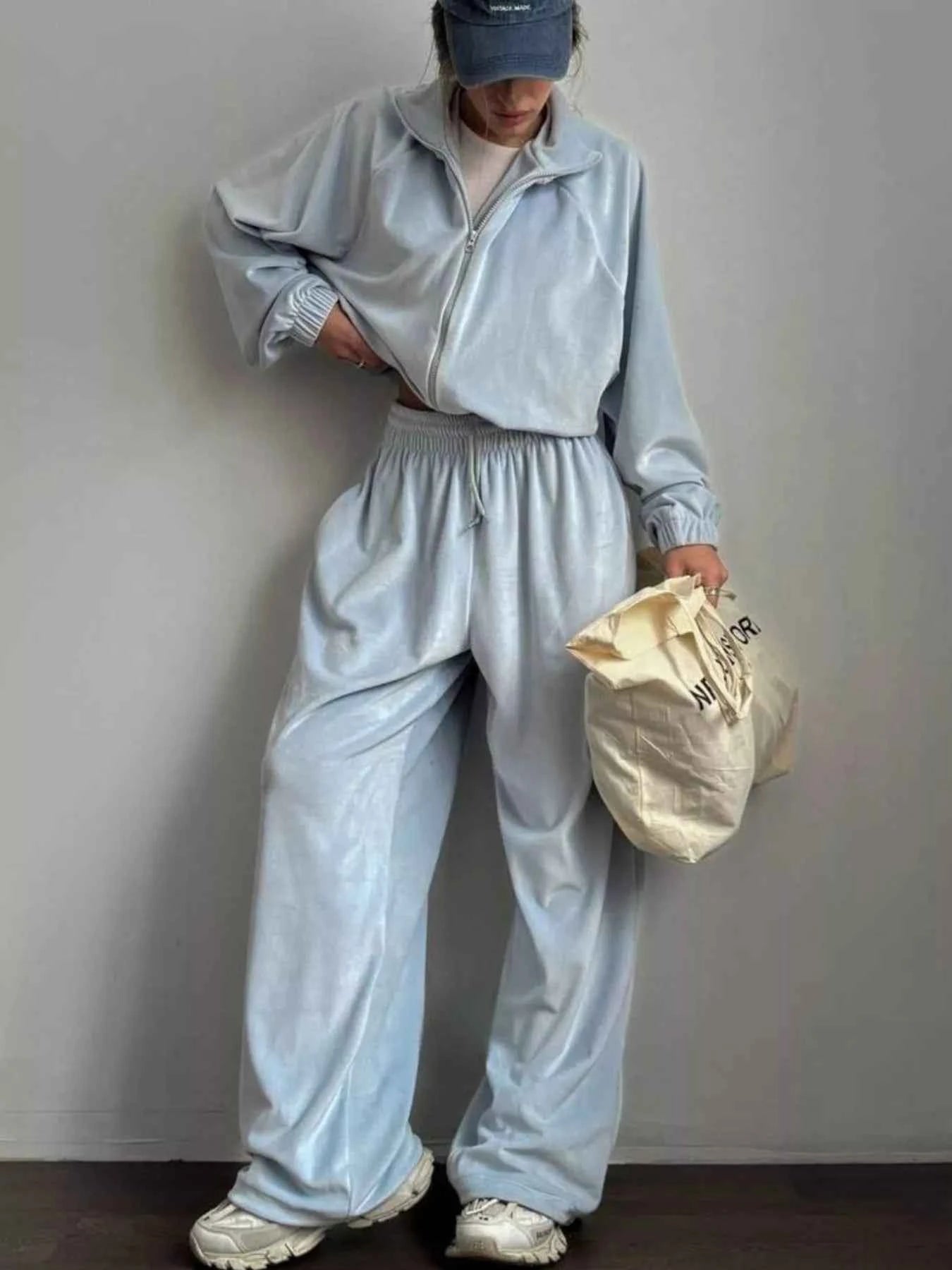 Zip Up Long Sleeve Outerwear and Pants Set 93848757-b305-4775-ba6d-f13d4df40b26-Max-Origin