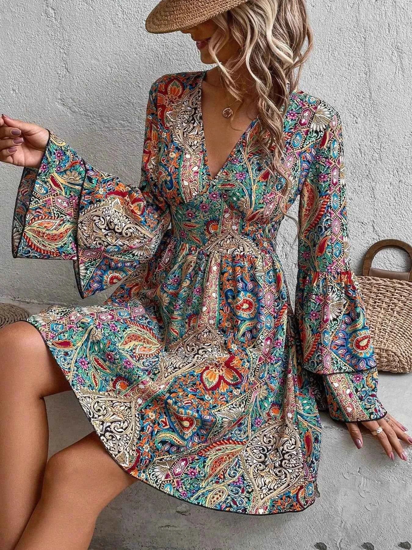Paisley Print V-Neck Flounce Sleeve Dress 93cce287-e7b3-4a5b-a91c-0ba302c8a365-Max-Origin