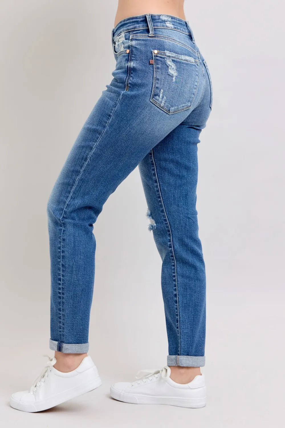 Judy Blue Full Size Button Fly Distressed Jeans with Pockets Plus Size 93f68ef9-d5ab-4e34-ba02-bb1a1ad4ac09-Max