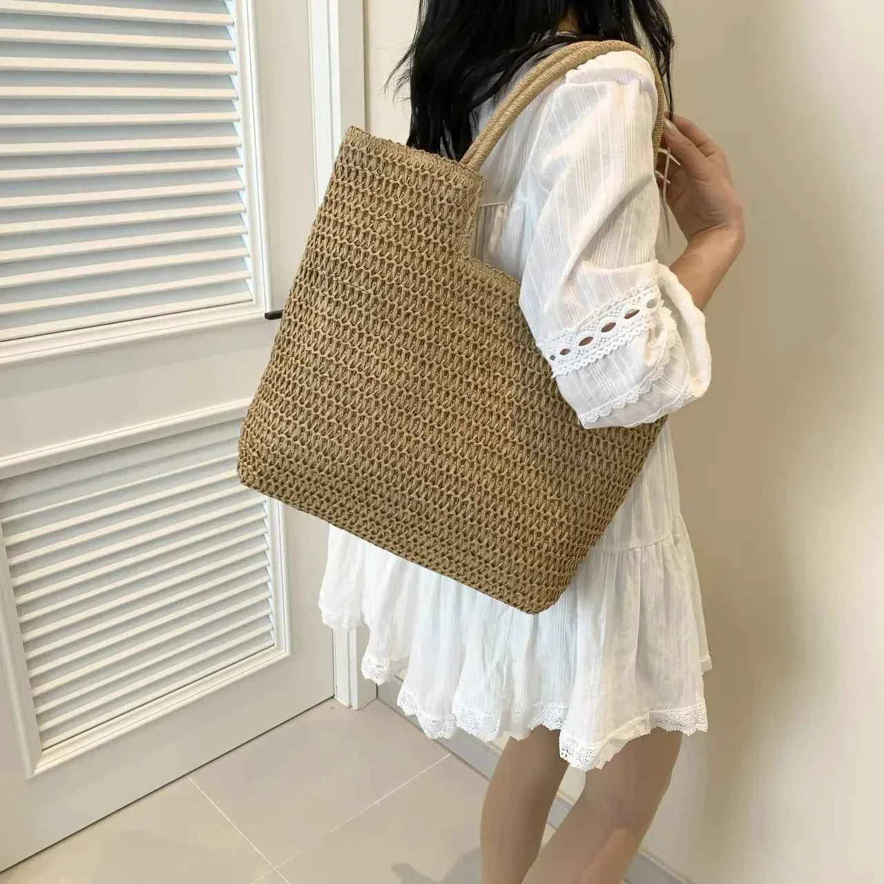 Straw Woven Tote Bag 93f799874f6f4ead904990ca66f34cd9-Max-Origin