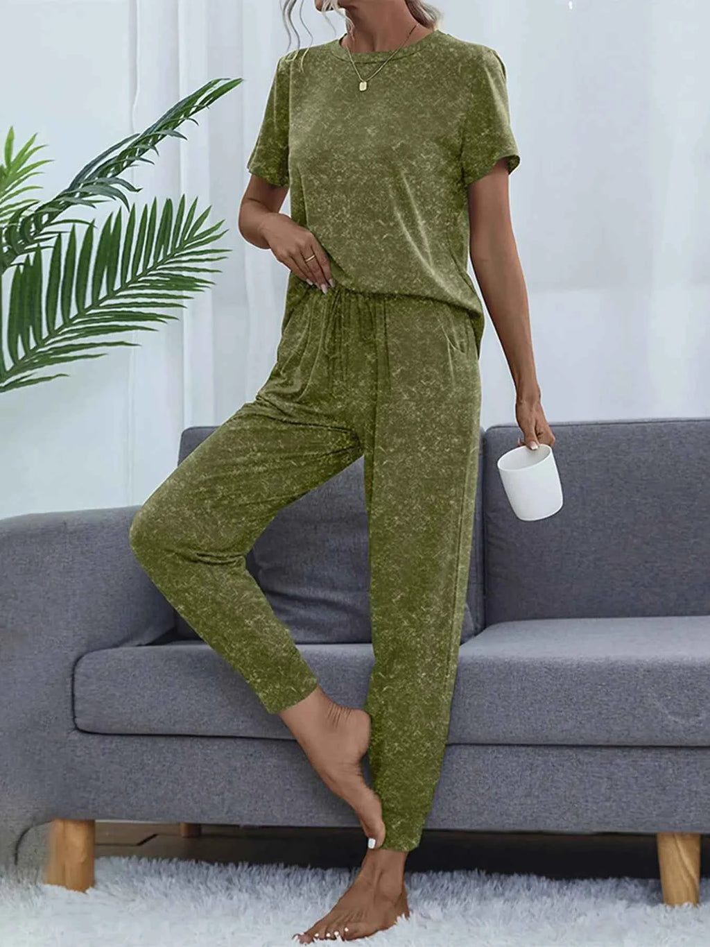 Round Neck Short Sleeve Top and Pants Lounge Set Green 940f0b97747648cd90d5731d4c7f46fe-Max-Origin