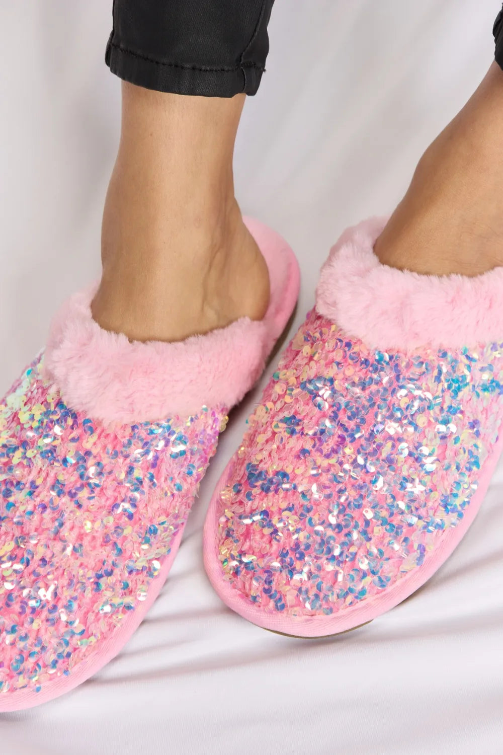 Forever Link Sequin Plush Round Toe Slippers 947e9186-3d89-4fe1-8a15-906dc94d1427-Max