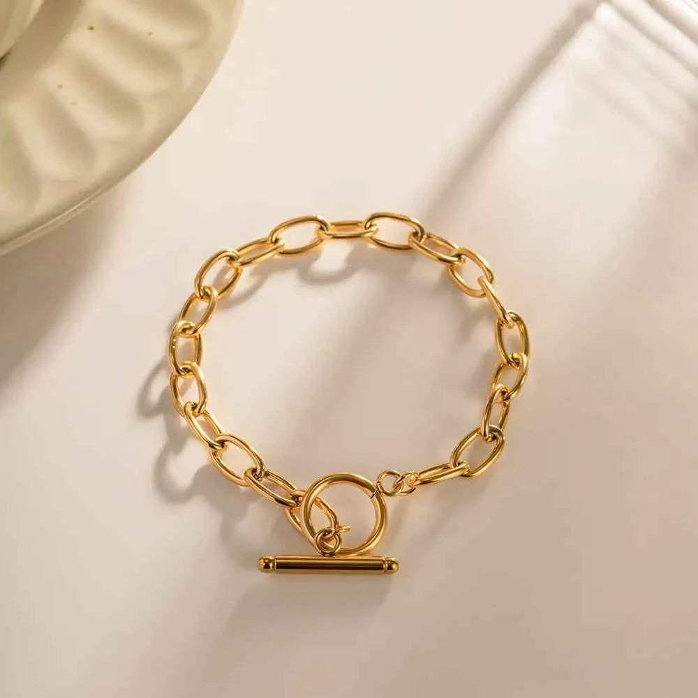 18K Gold-Plated Stainless Steel Toggle Chain Bracelet 94aee4f1-0bcc-4aa3-8f05-5d7ce8a0597d-Max-Origin