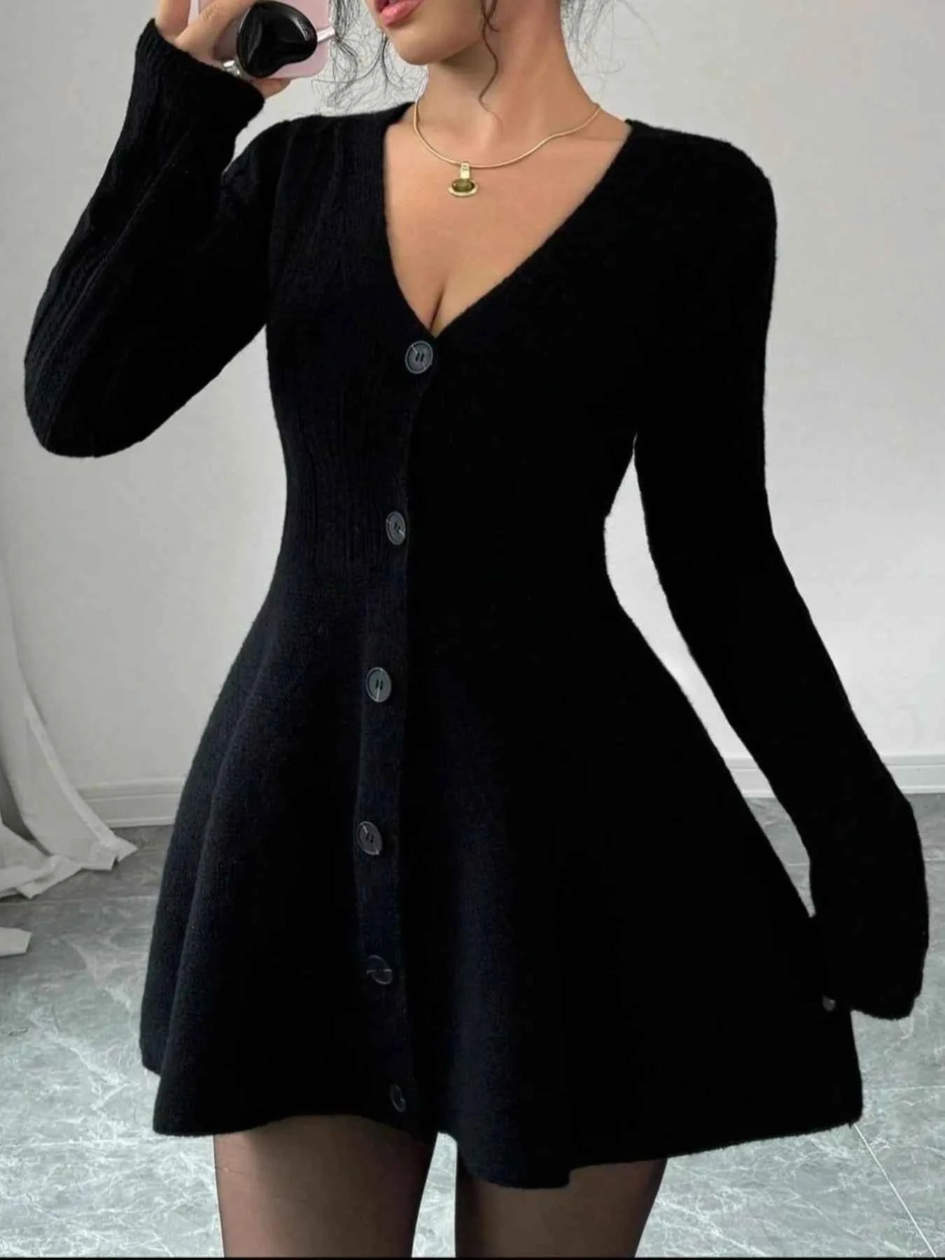 Button-Front V-Neck Knit Dress 94fa568c-74e4-4d03-a18b-ce54074d2a42-Max-Origin