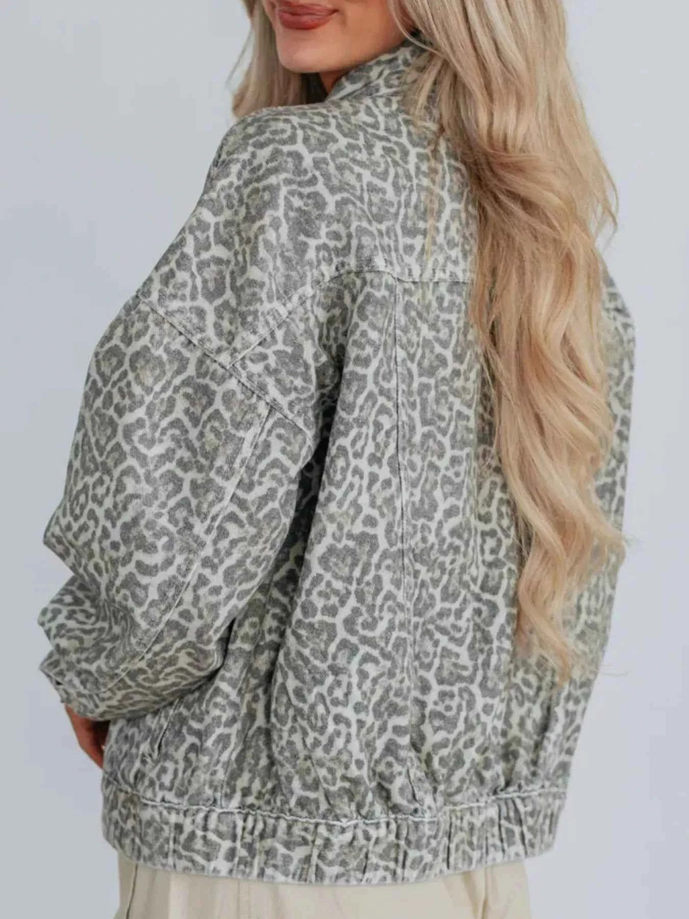 Leopard Button Up Denim Jacket 95118640-d7f2-4d1f-86b7-470680f8fbbc-Max-Origin