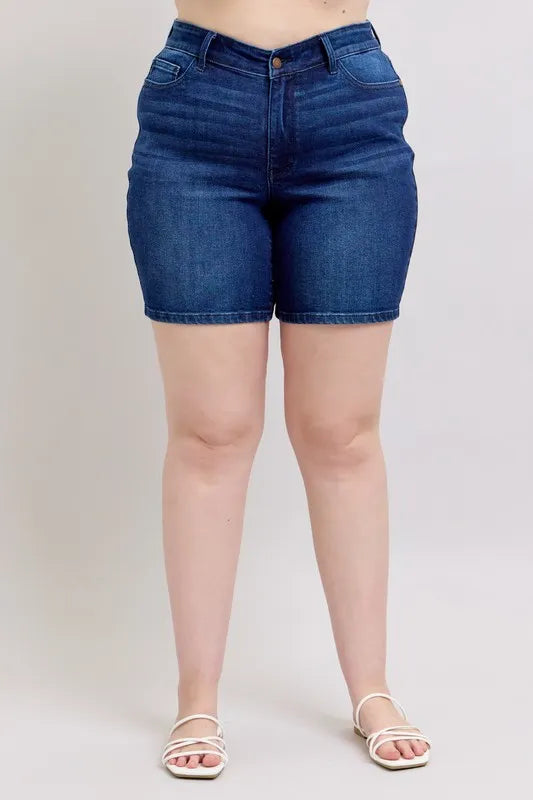 Judy Blue Full Size High Waist V-Front Bermuda Plus Size 953174c4-0526-43dd-a33c-ae5396ca5d6f-Max-Origin