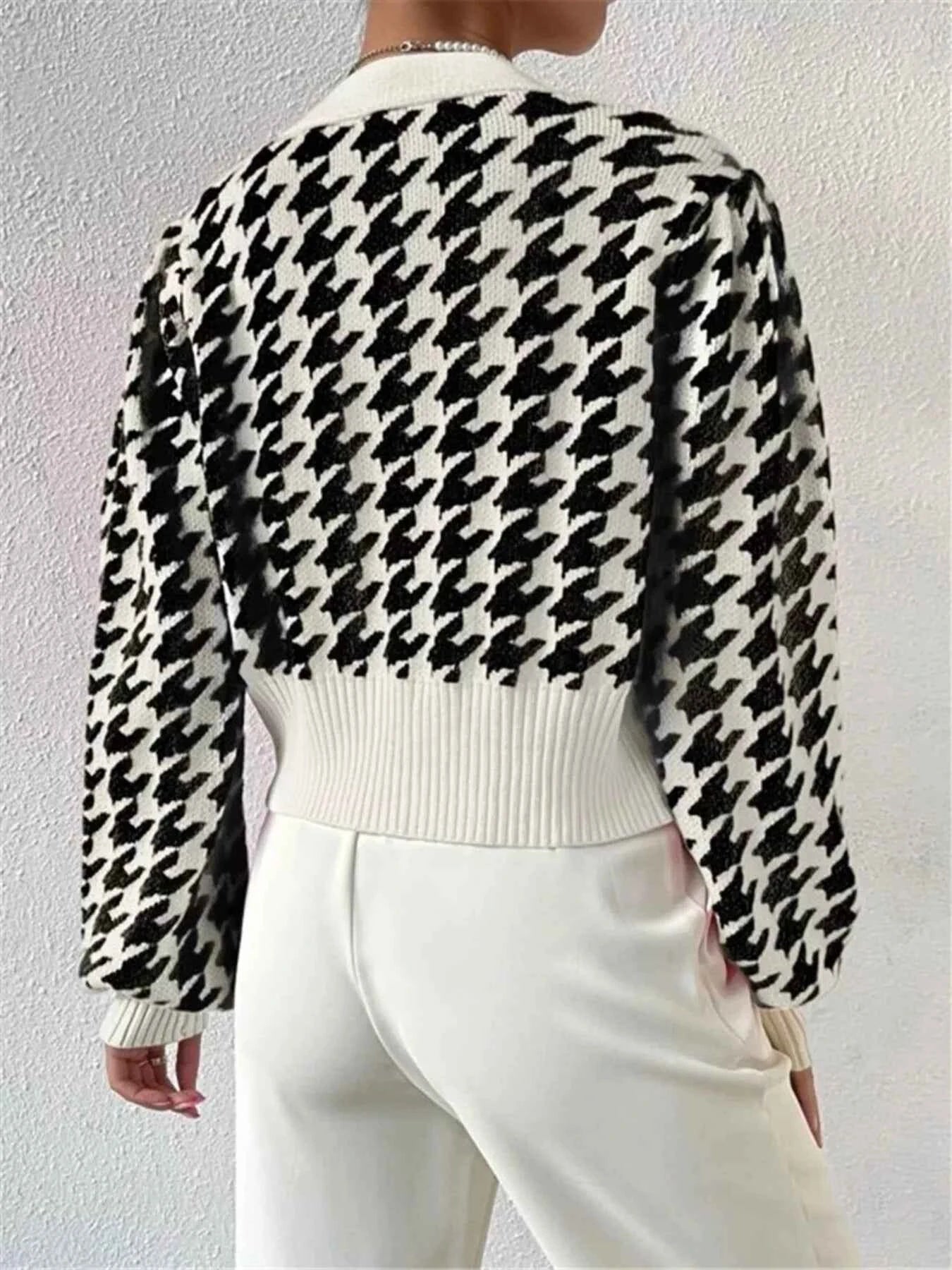 Houndstooth V-Neck Button Up Cardigan 95fc44072be14cc998bc3654c9eed000-Max-Origin