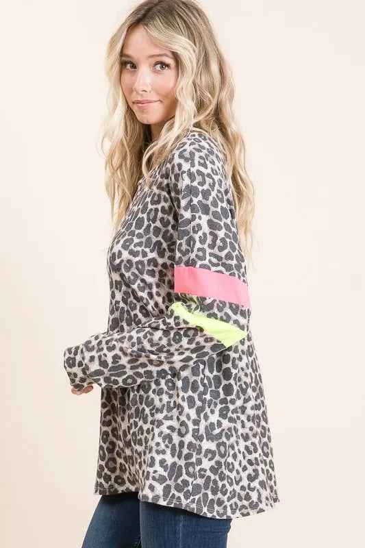 Leopard Thermal Top with Contrast Color Block 96064a6149ee4928ad13e9f9882d99ec-Max-Origin