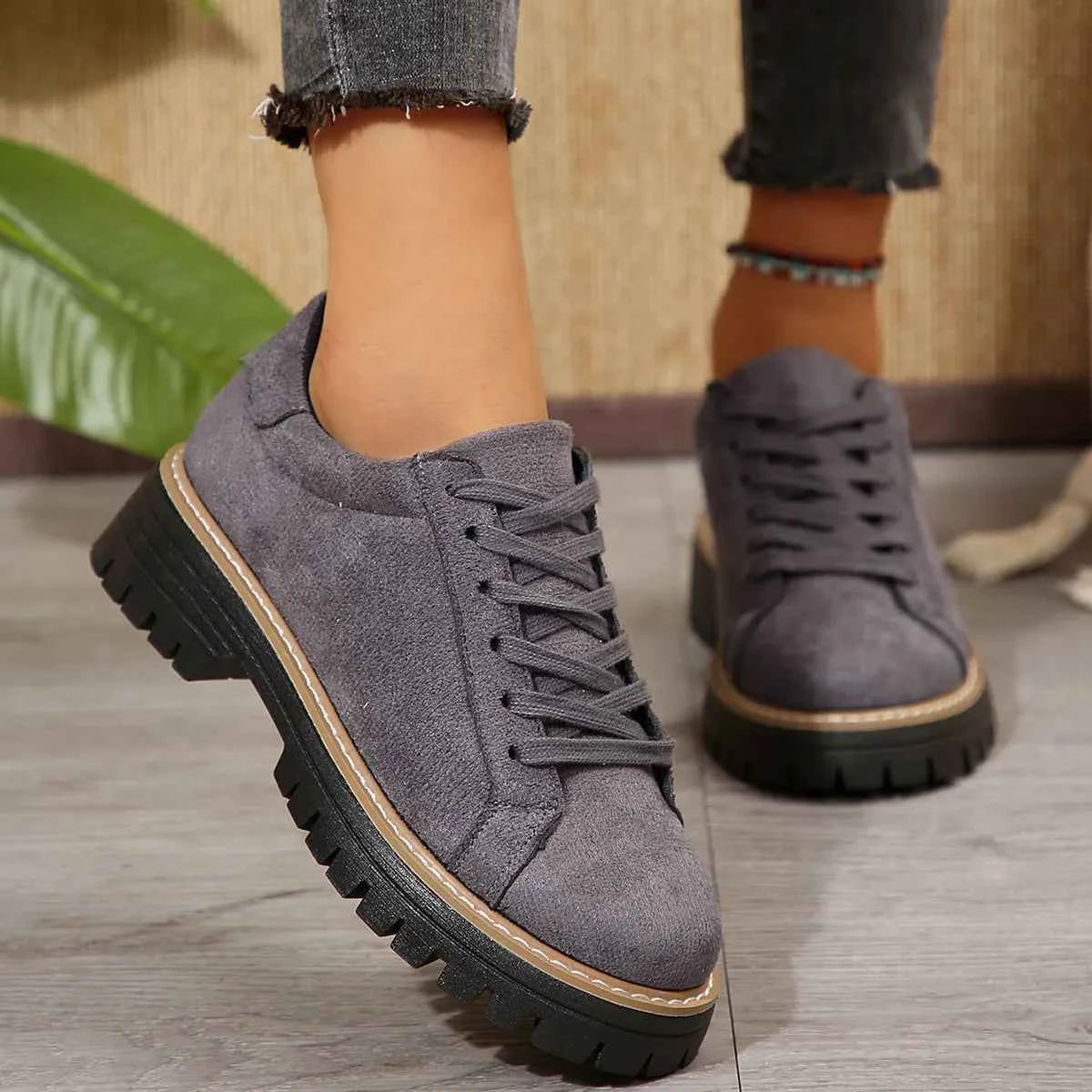Lace Up Round Toe Platform Sneakers 9616daf90f53451499c640c7ffa9e806-Max-Origin