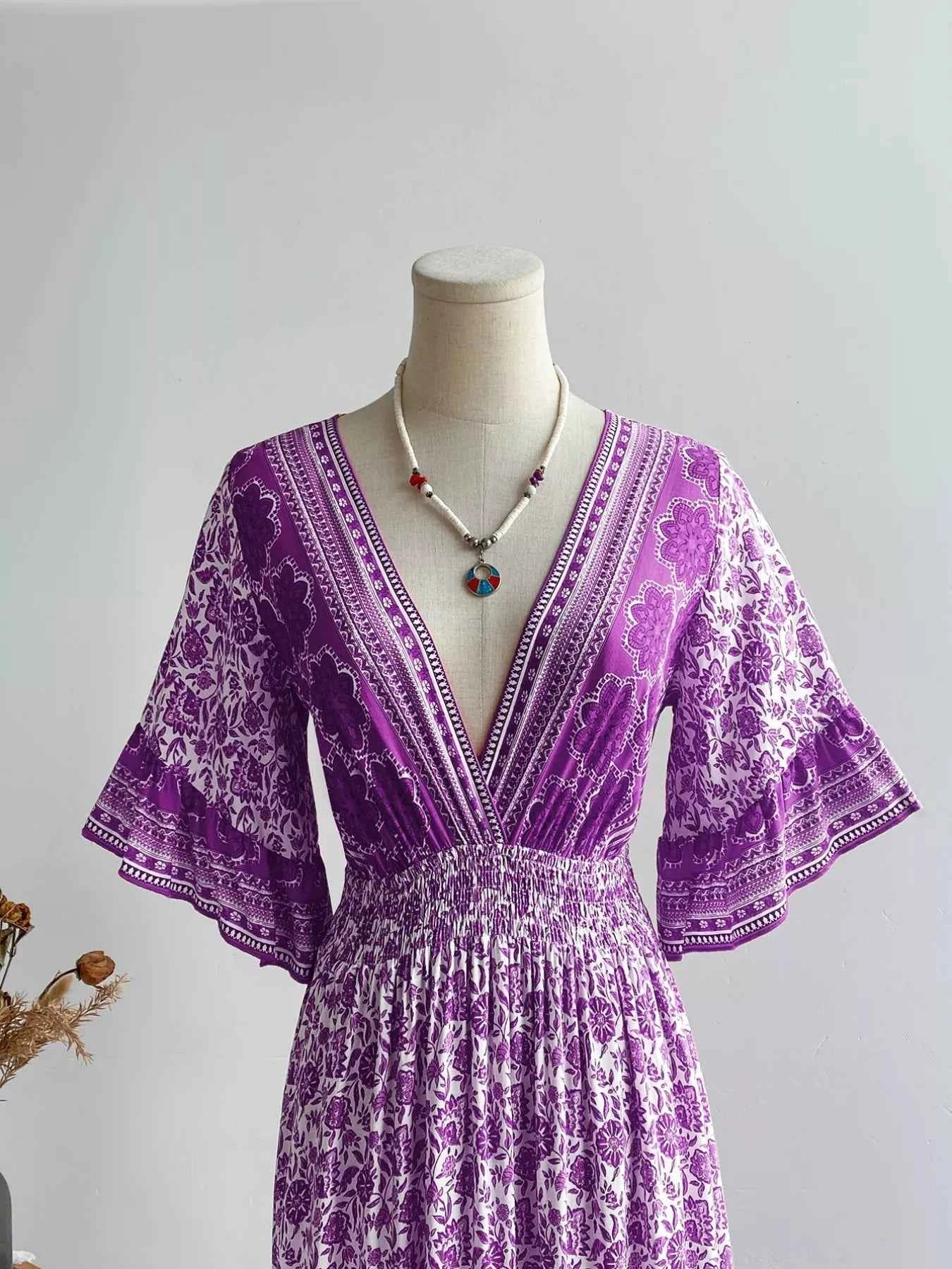 Floral Print Deep V-Neck Dress 961c7737-92a2-450b-abb1-3d3e1e3088b8-Max-Origin