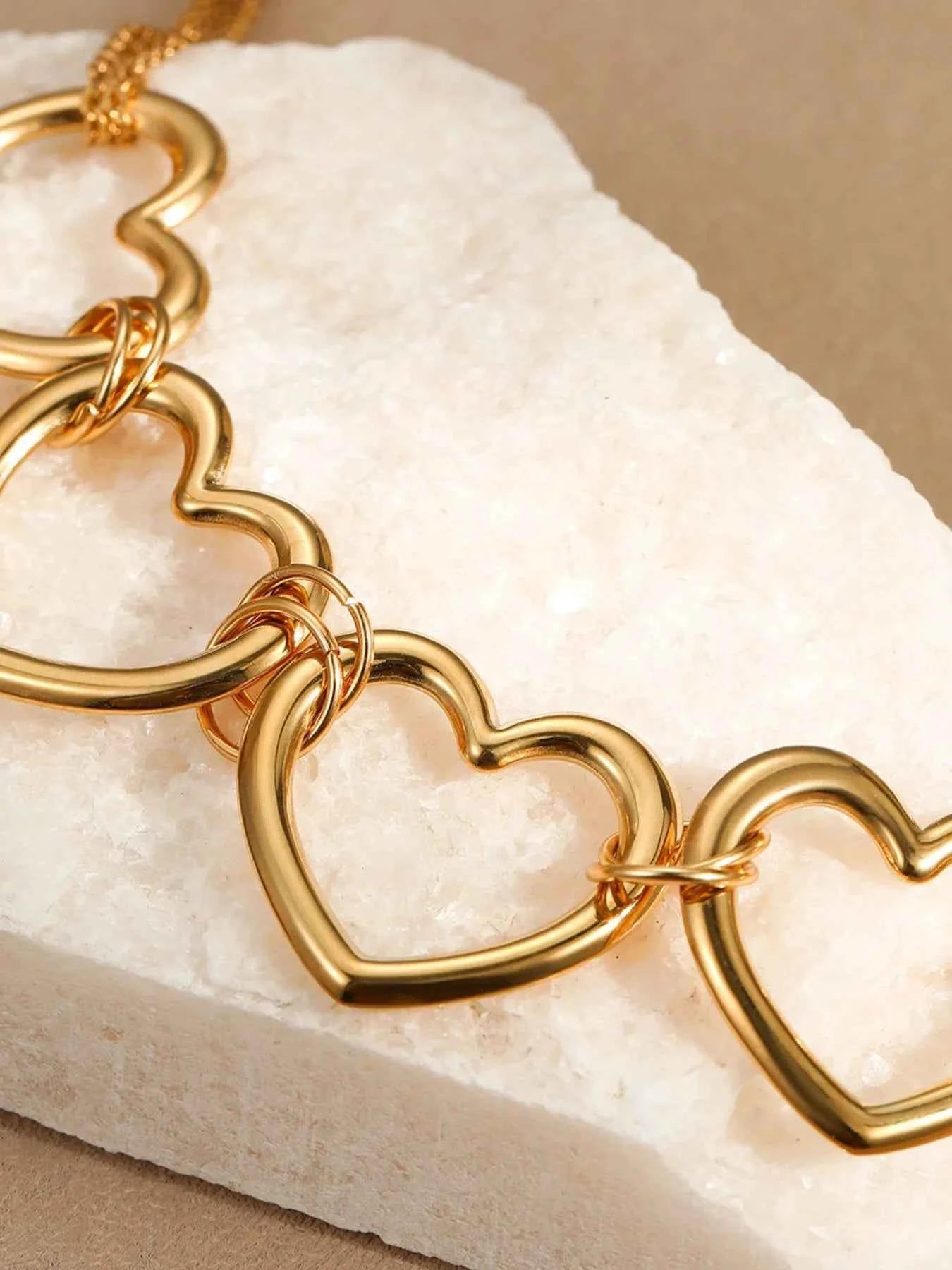 18K Gold-Plated Stainless Steel Heart Necklace 962a4b73-5a01-49f4-b586-e5f995fc64e1-Max-Origin