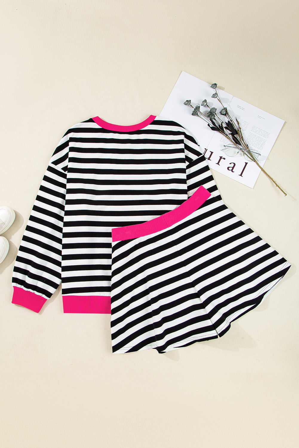 Black Stripe Contrast Edge Pullover and Shorts Plus Size Set 96309cc58a8fee77
