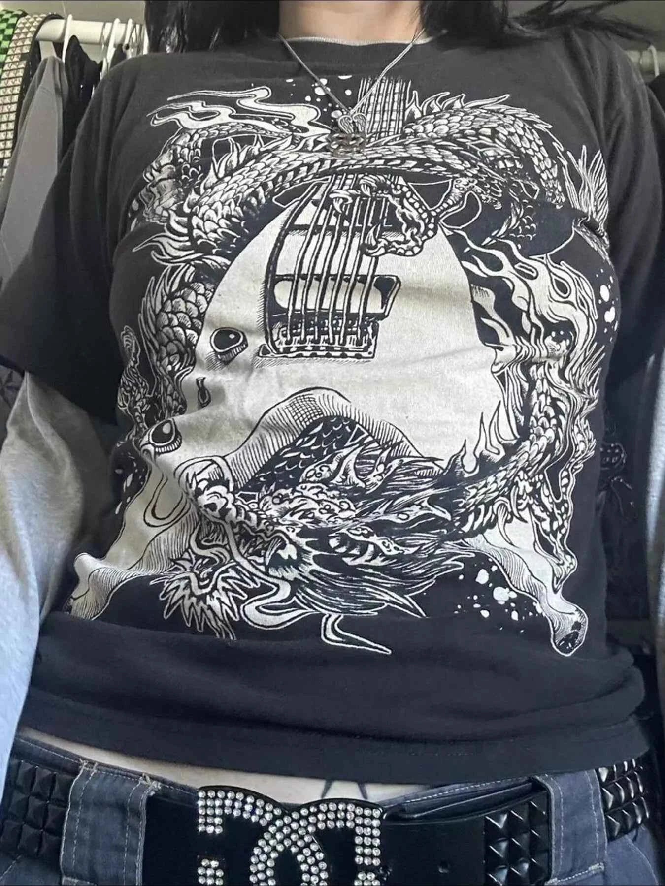 Graphic Round Neck Long Sleeve T-Shirt Black 9665538886364026a81beb6ed3b7d4c2-Max-Origin