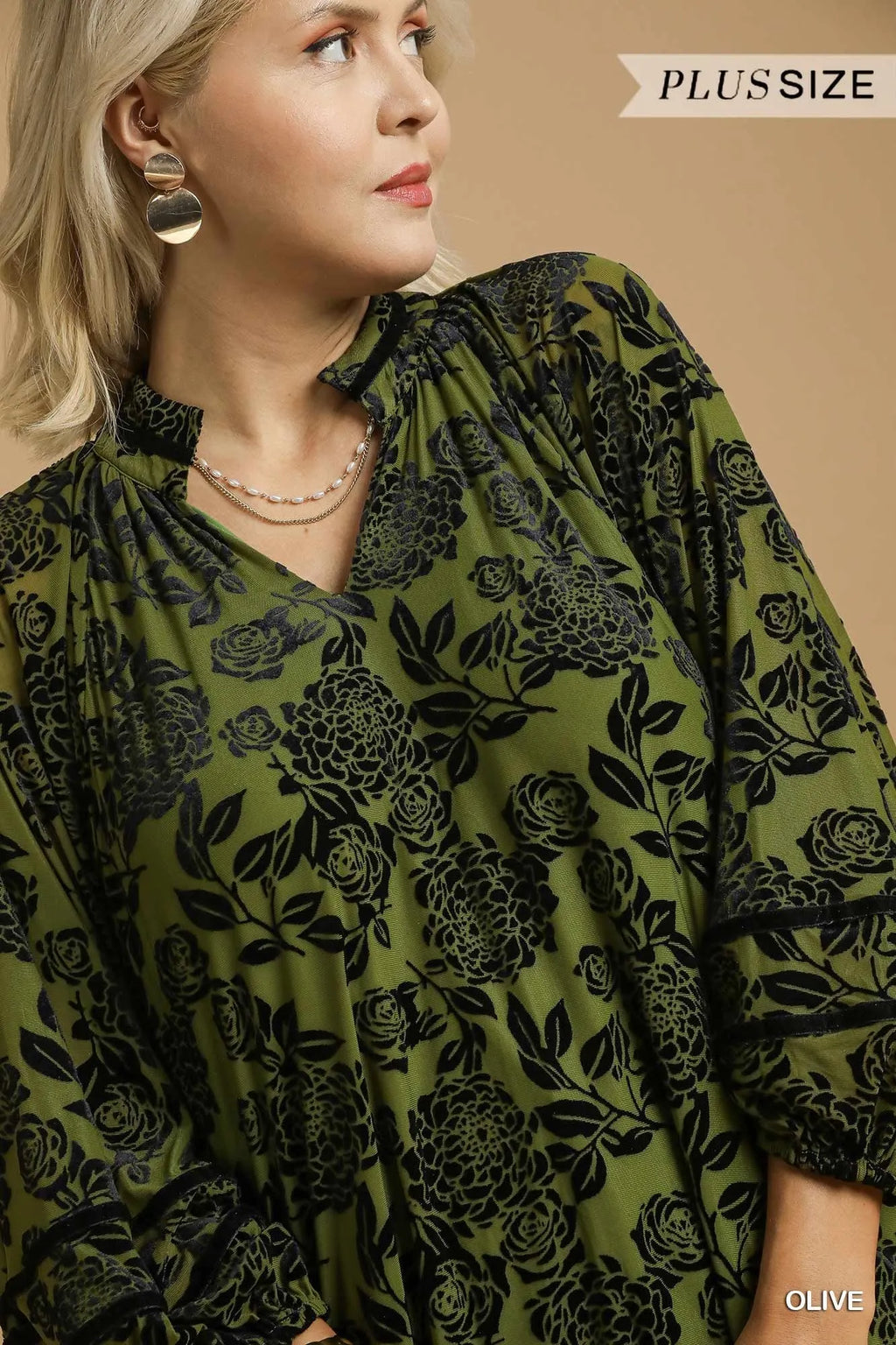 Umgee Full Size Floral Velvet Blouse with Balloon Sleeves Plus Size 96919223-771b-4b0b-9176-002cd06d708c-Max-Origin