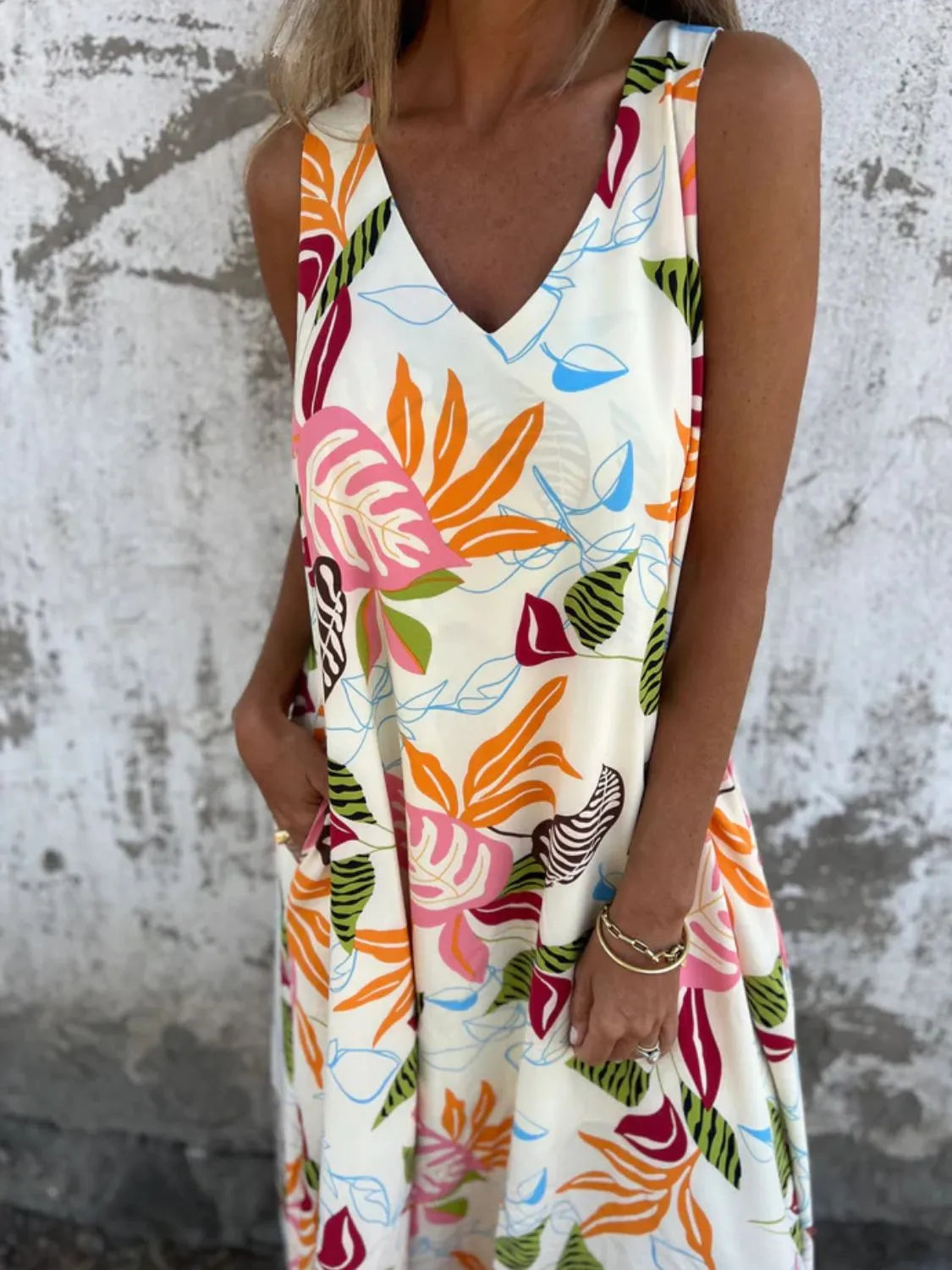 Full Size Printed V-Neck Sleeveless Dress Plus Size 9719c8dc-2900-4405-b315-b606ae567874-Max-Origin