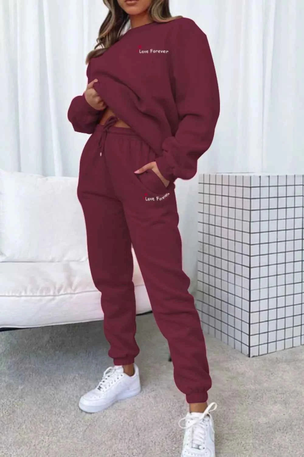 Round Neck Sweatshirt and Joggers Set 9788360a-bee5-4483-8b90-32c8f8ee0cea-Max-Origin