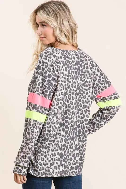 Leopard Thermal Top with Contrast Color Block 98082c67cb5a4e9c9f4d7a4a17535d17-Max-Origin