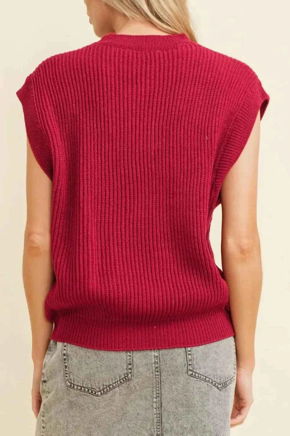 GAME DAY Round Neck Sweater Vest 981d7512-8b79-4ab0-9482-aba399292647-Max