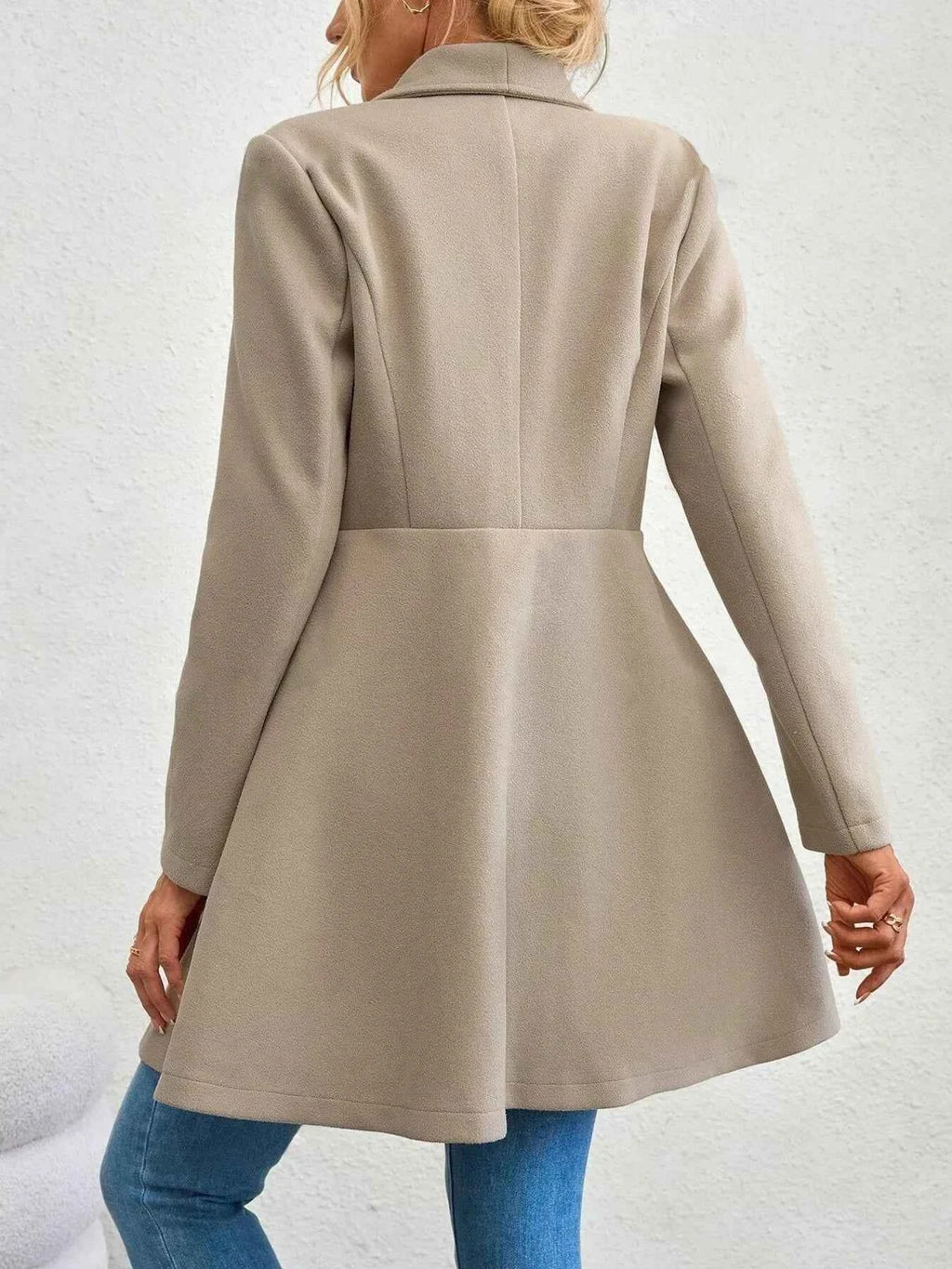Double-Breasted Wool Blend Coat 983f10f4d824437eaf1536ffe58ba808-Max-Origin
