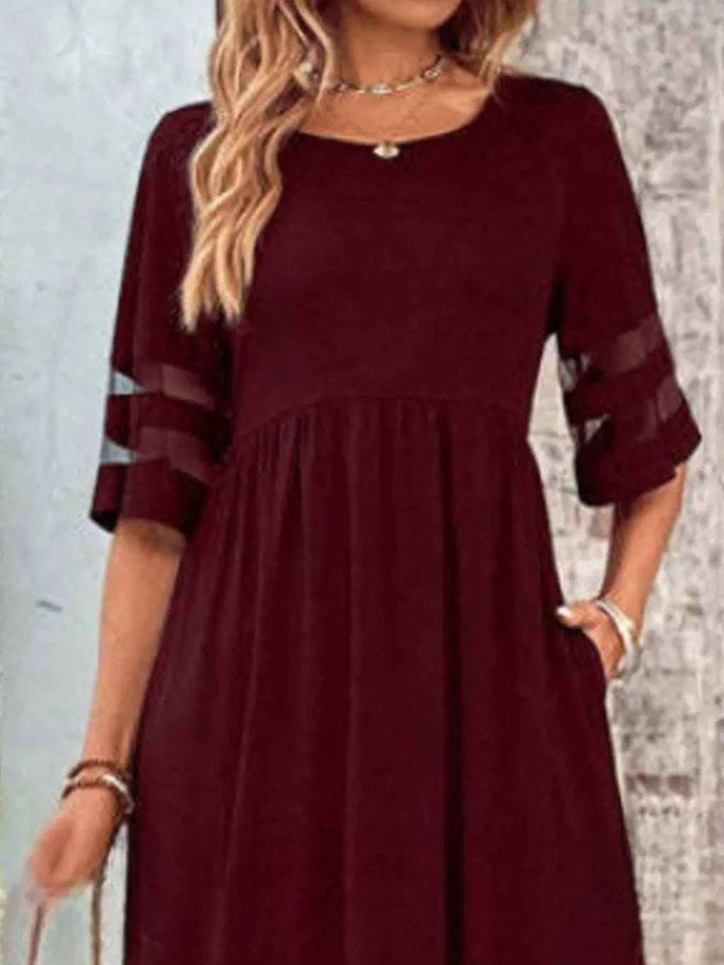 Full Size Round Neck Half Sleeve Dress Plus Size 98627b3b-f7fc-42ff-8e55-f8a0cd5ae7f0-Max-Origin
