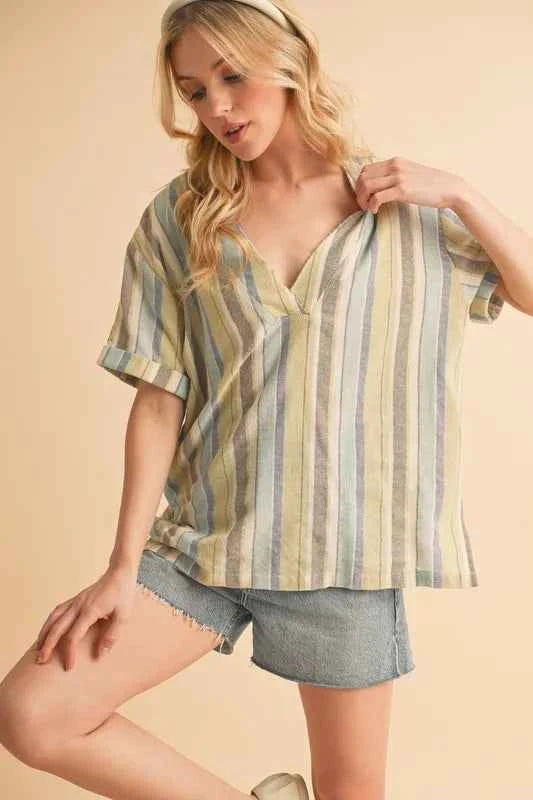 Side Slit Striped Short Sleeve Blouse 989416e9caa04a3abe4942ee2ab32671-Max-Origin