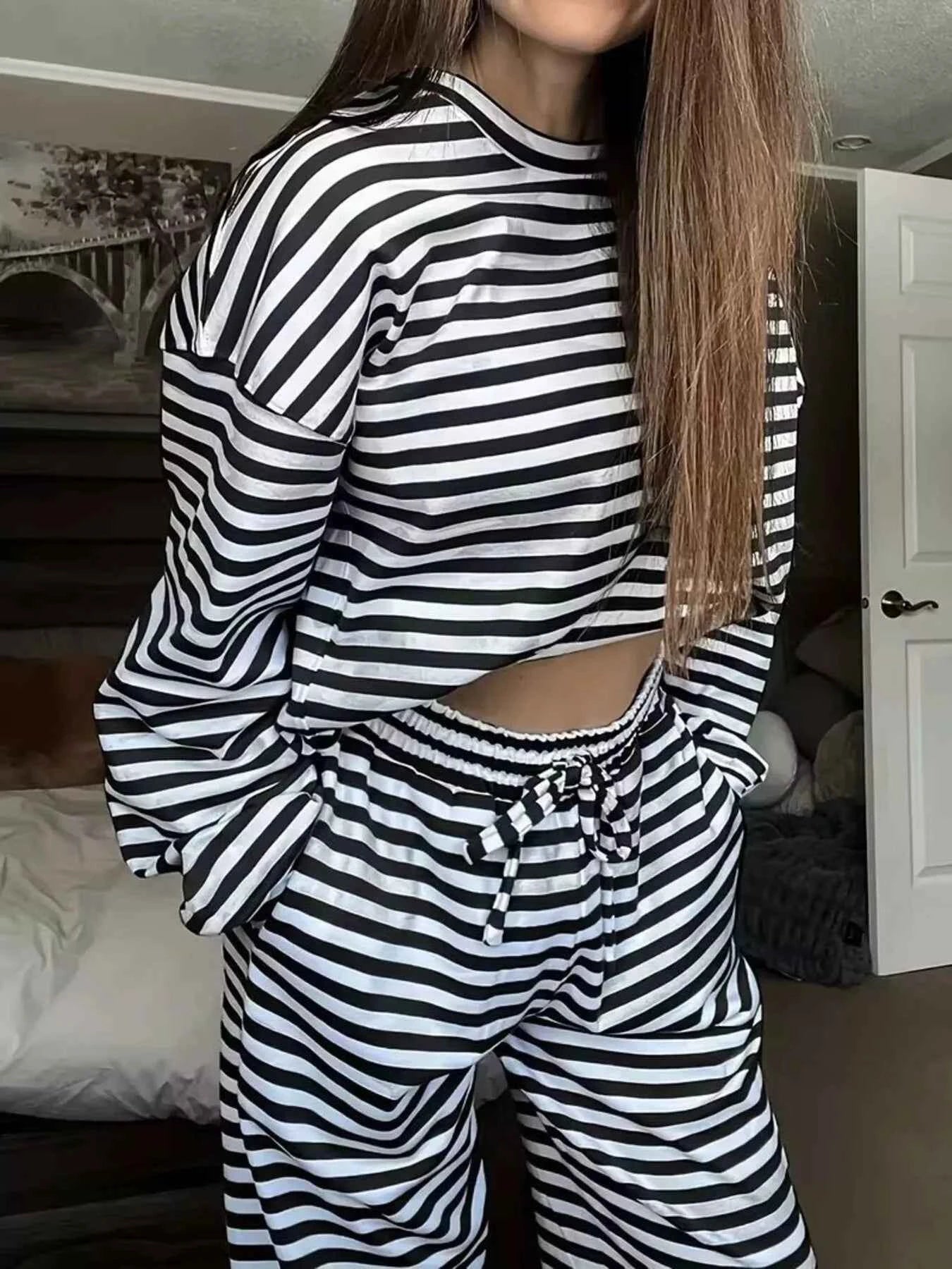 Striped Long Sleeve Top and Pants Set 9898888d83cc4360a7509b48eb4b26a3-Max-Origin